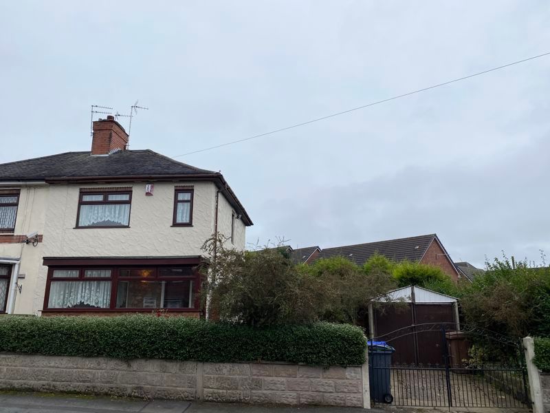 3 bed semidetached house for sale in Leason Road, Meir, StokeOnTrent