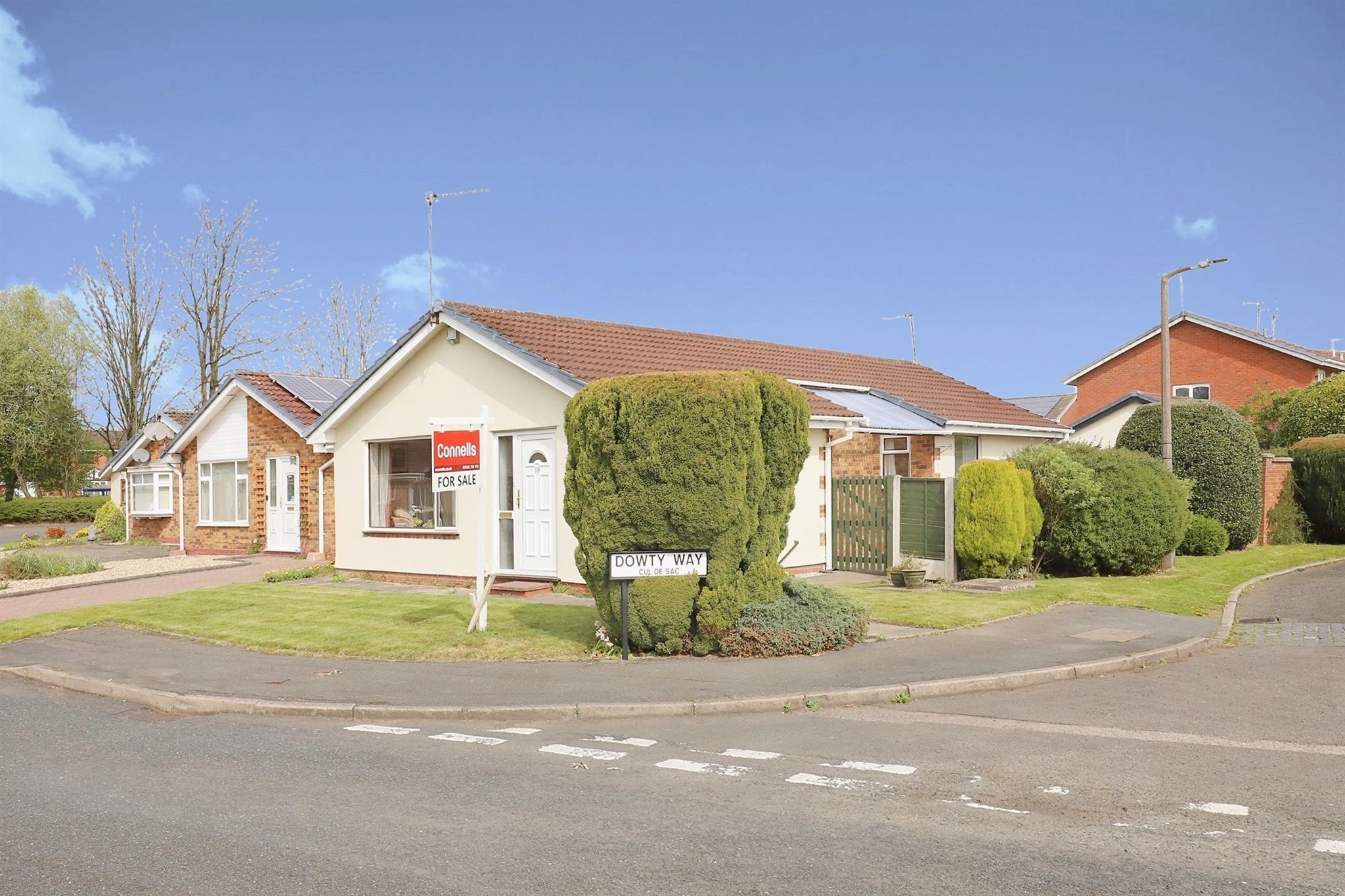 3 bed detached bungalow for sale in Millwalk Drive, Pendeford, Wolverhampton WV9 Zoopla