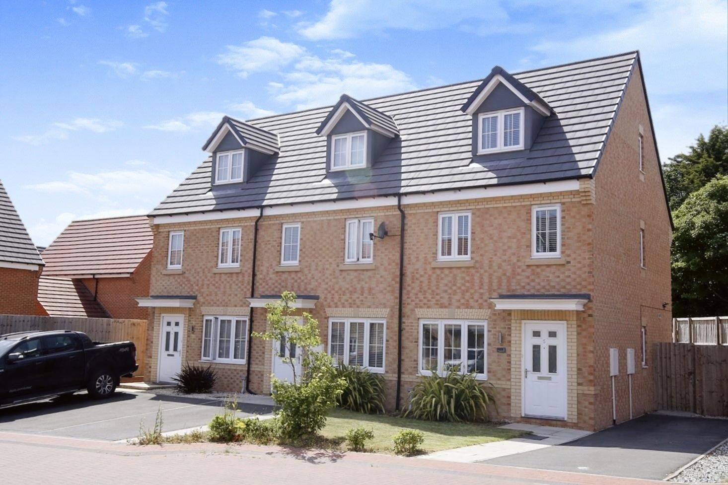 3 bed semidetached house for sale in Imperial Close, Mosborough