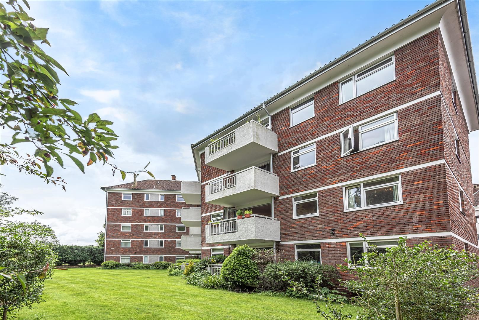 2 bed flat for sale in Courtlands, Sheen Road, Richmond TW10 Zoopla