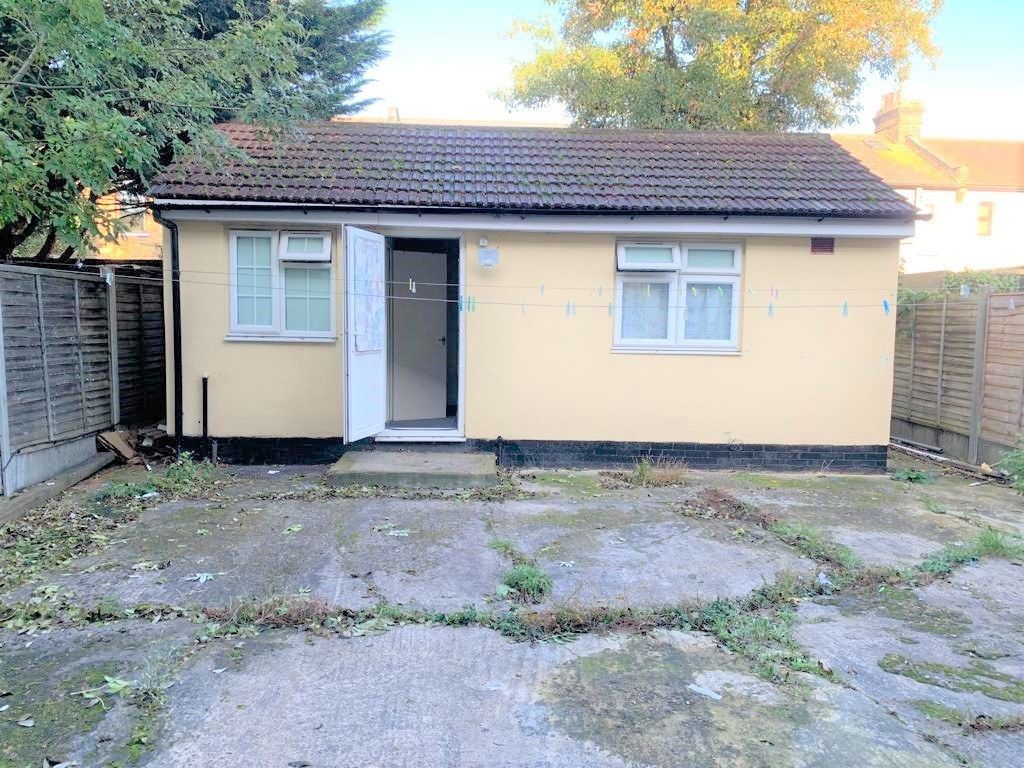 Studio to rent in Ingleby Road, Ilford IG1 Zoopla