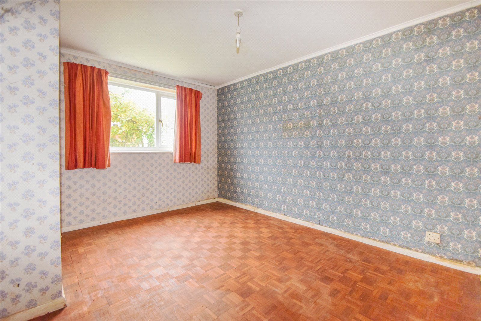 3 bed linkdetached house for sale in Weybridge Mead, Yateley, Hampshire GU46 Zoopla