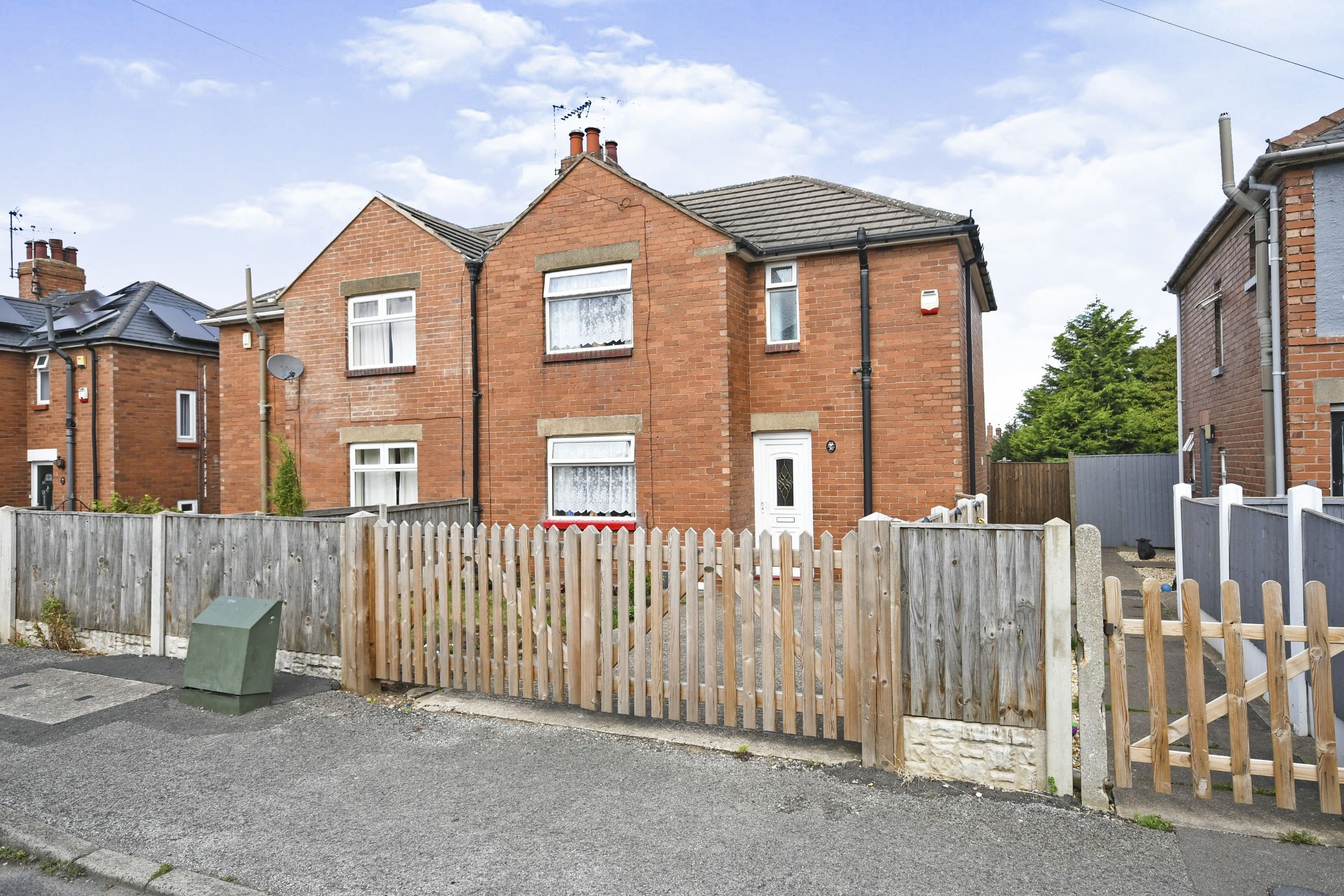3 bed semidetached house for sale in Shakespeare Avenue, Mansfield