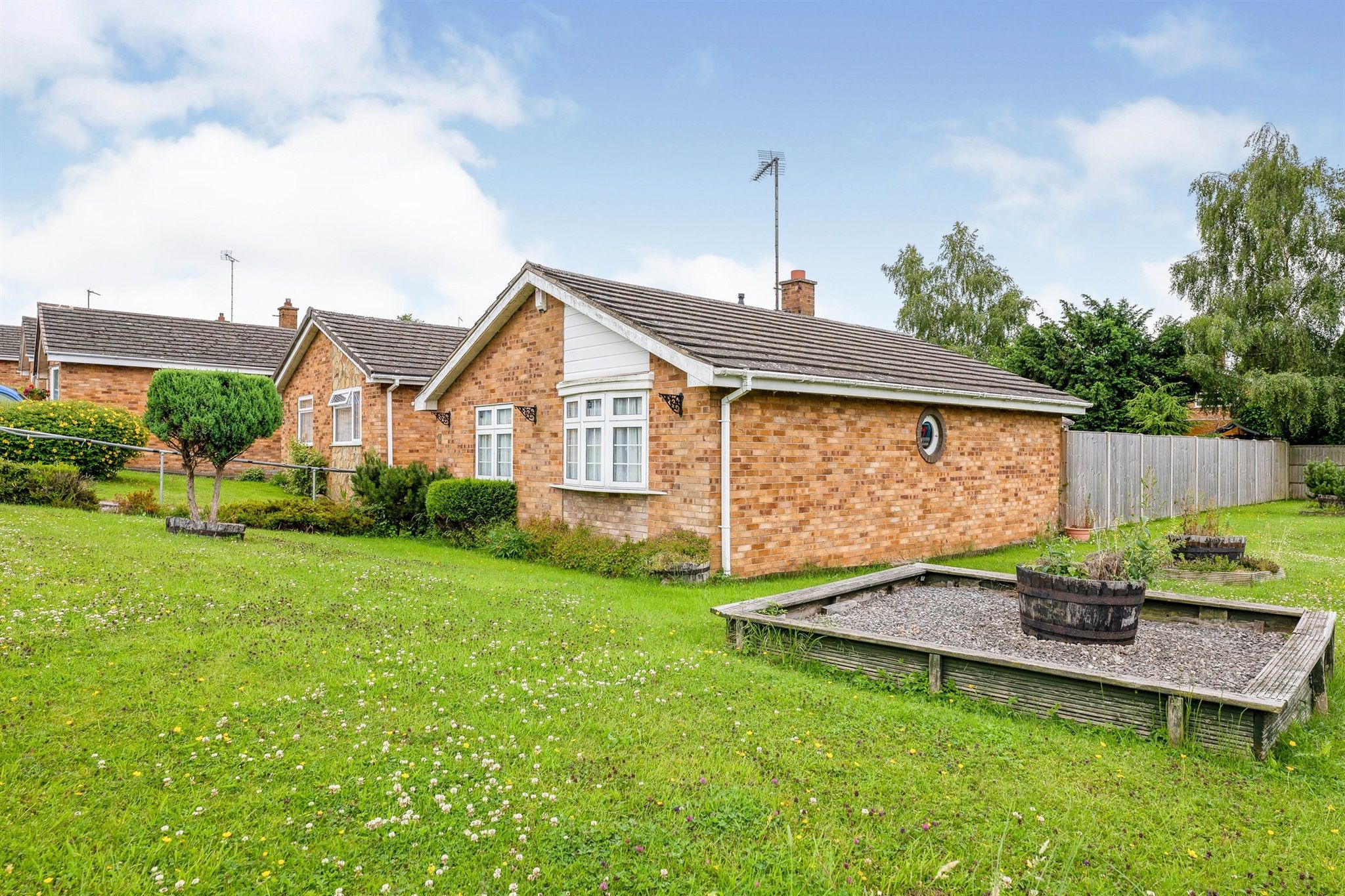 2 bed detached bungalow for sale in Bracken Close, Kettering NN16 Zoopla