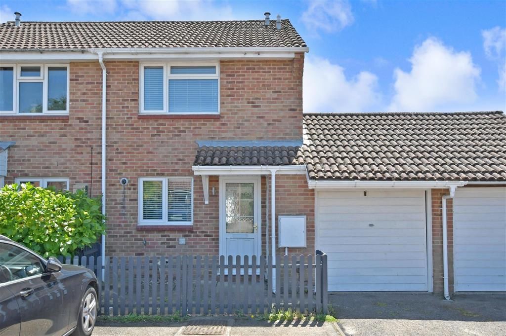2 bed semidetached house for sale in Grebe Close, Fareham, Hampshire