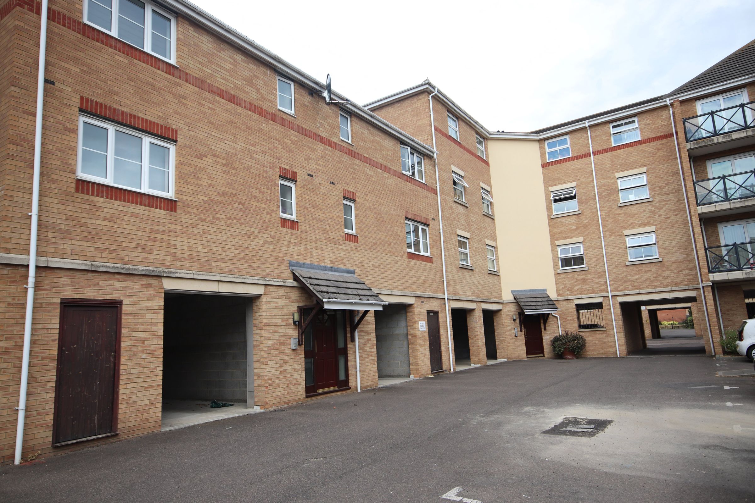 1 bed flat to rent in Culvers Court, Fenners Marsh, Gravesend DA12 Zoopla