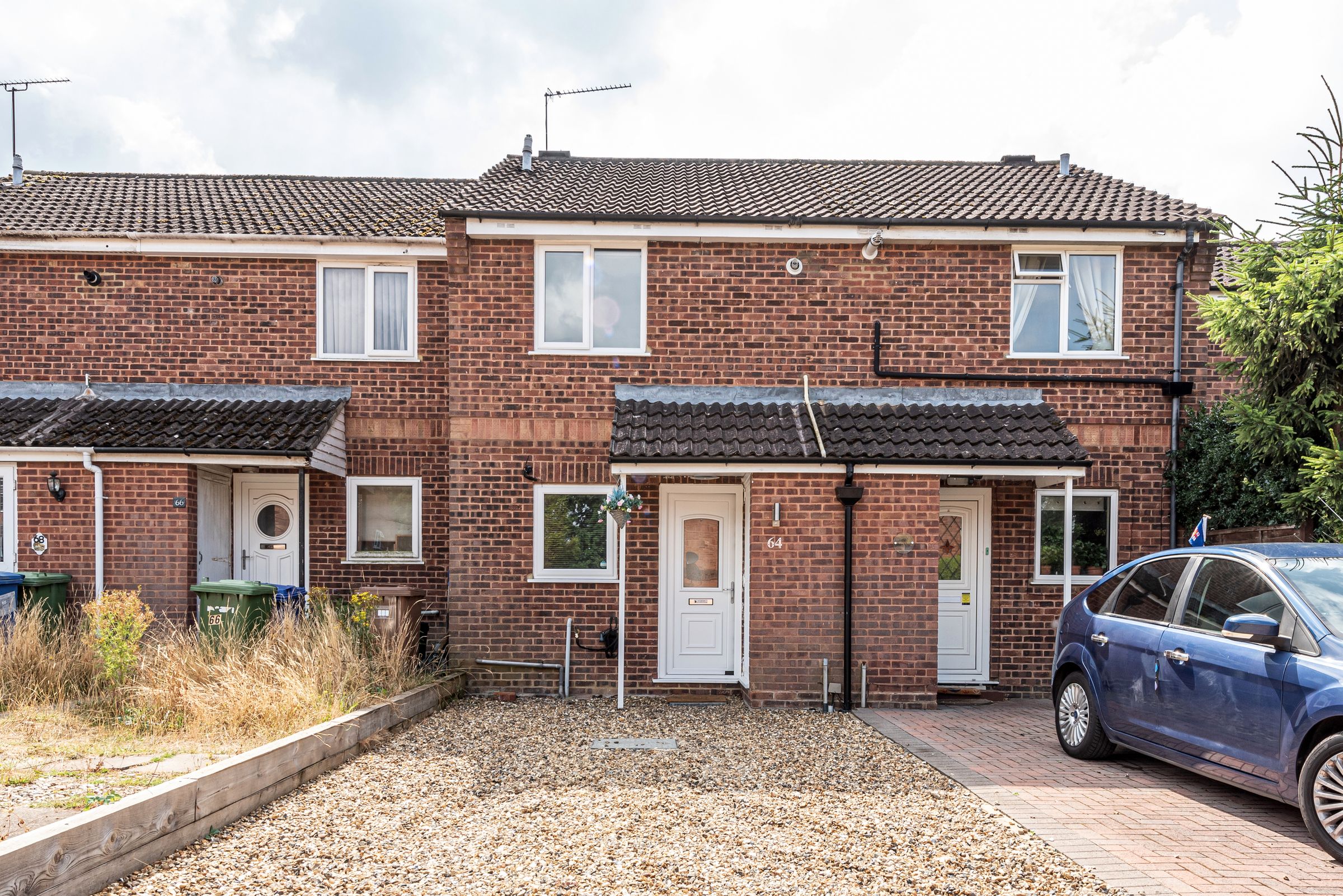 2 bed terraced house for sale in Isis Way, Sandhurst, Berkshire GU47