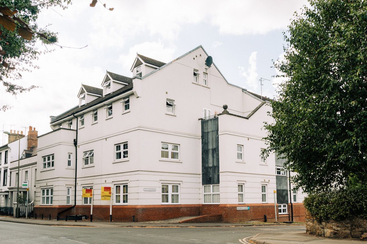 2 bed flat for sale in West Bar Street, Banbury OX16 Zoopla