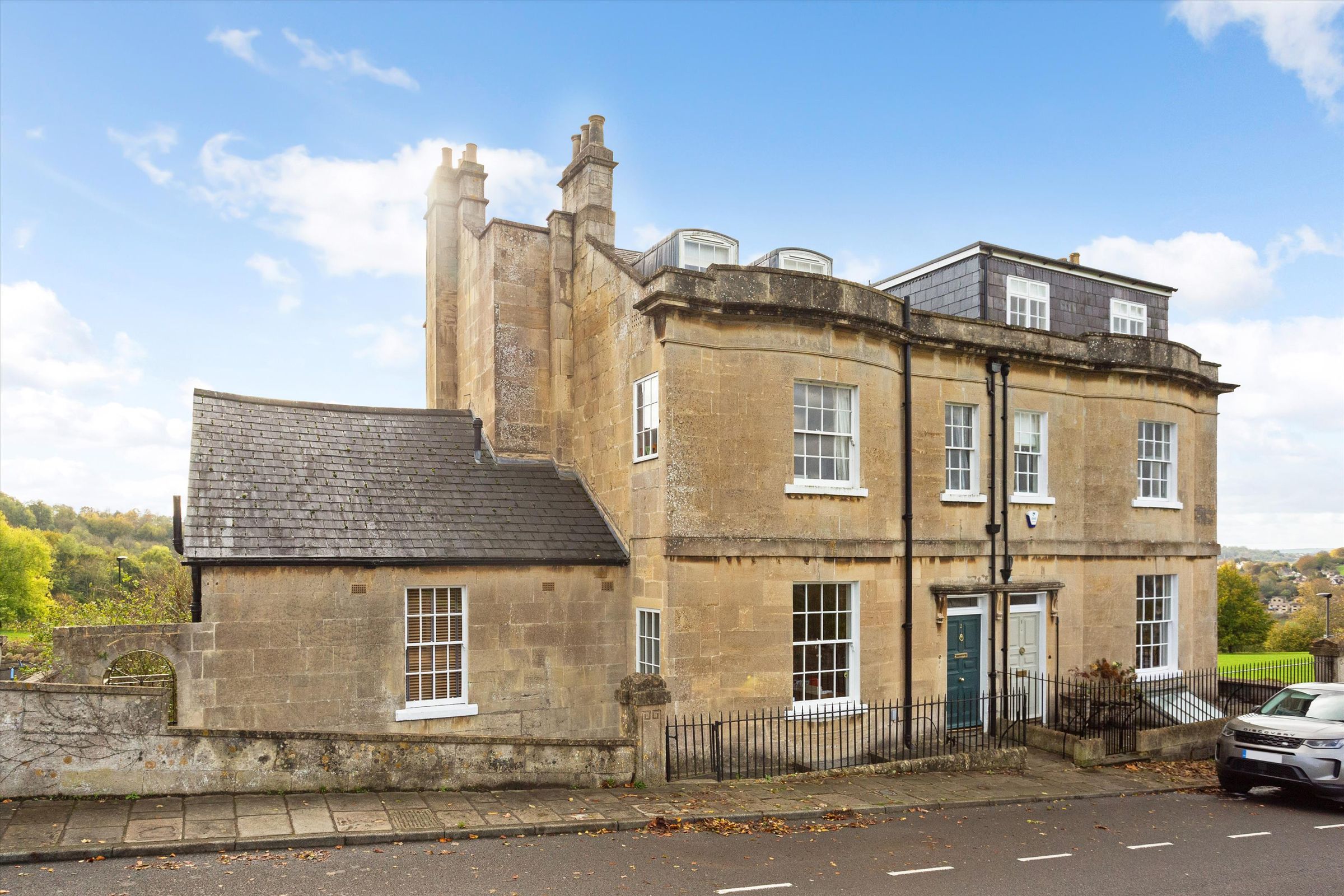 6 bed terraced house for sale in Macaulay Buildings, Bath