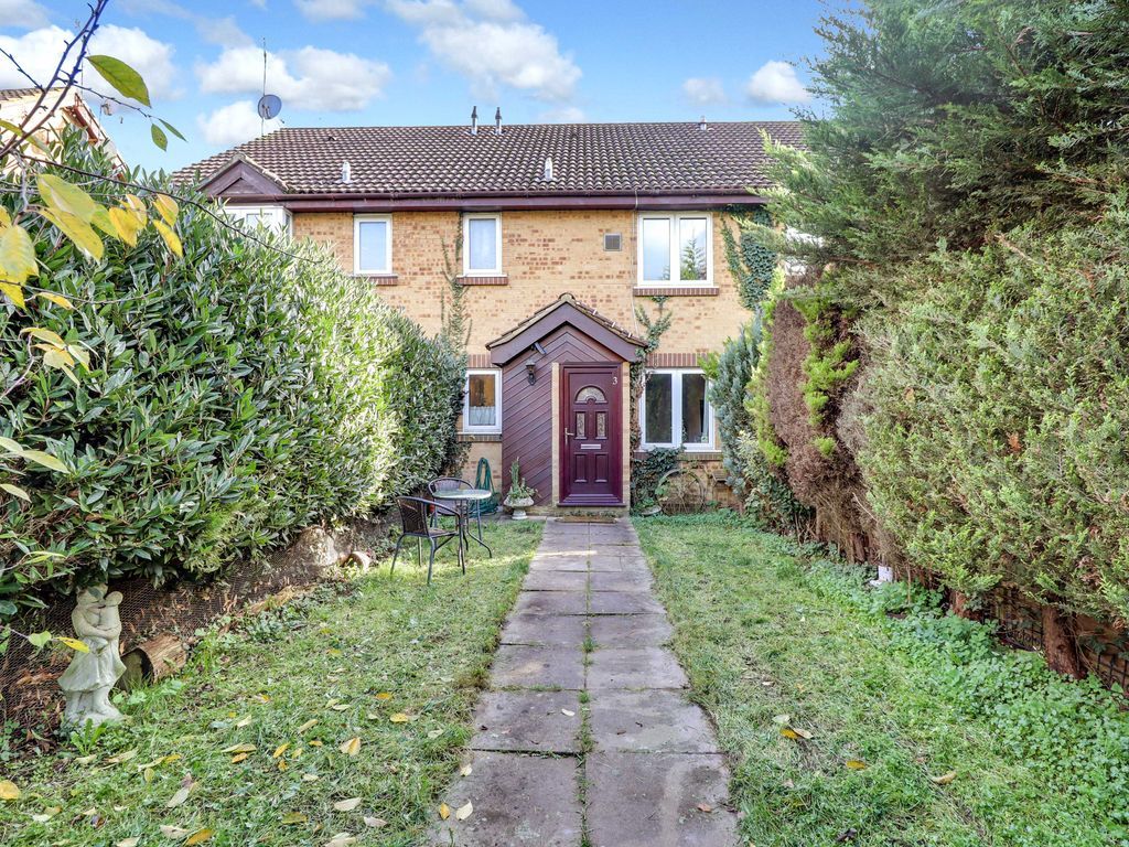 1 bed terraced house to rent in Albany Park, Colnbrook, Slough SL3 Zoopla