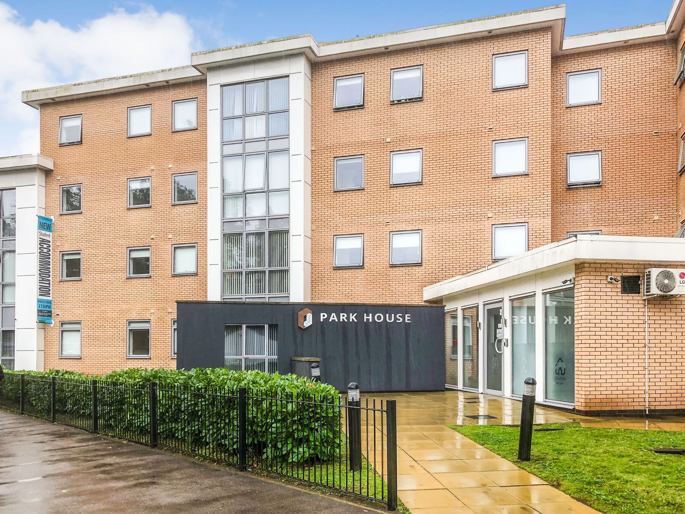 Park House, 146-158 Park Street, Luton LU1  