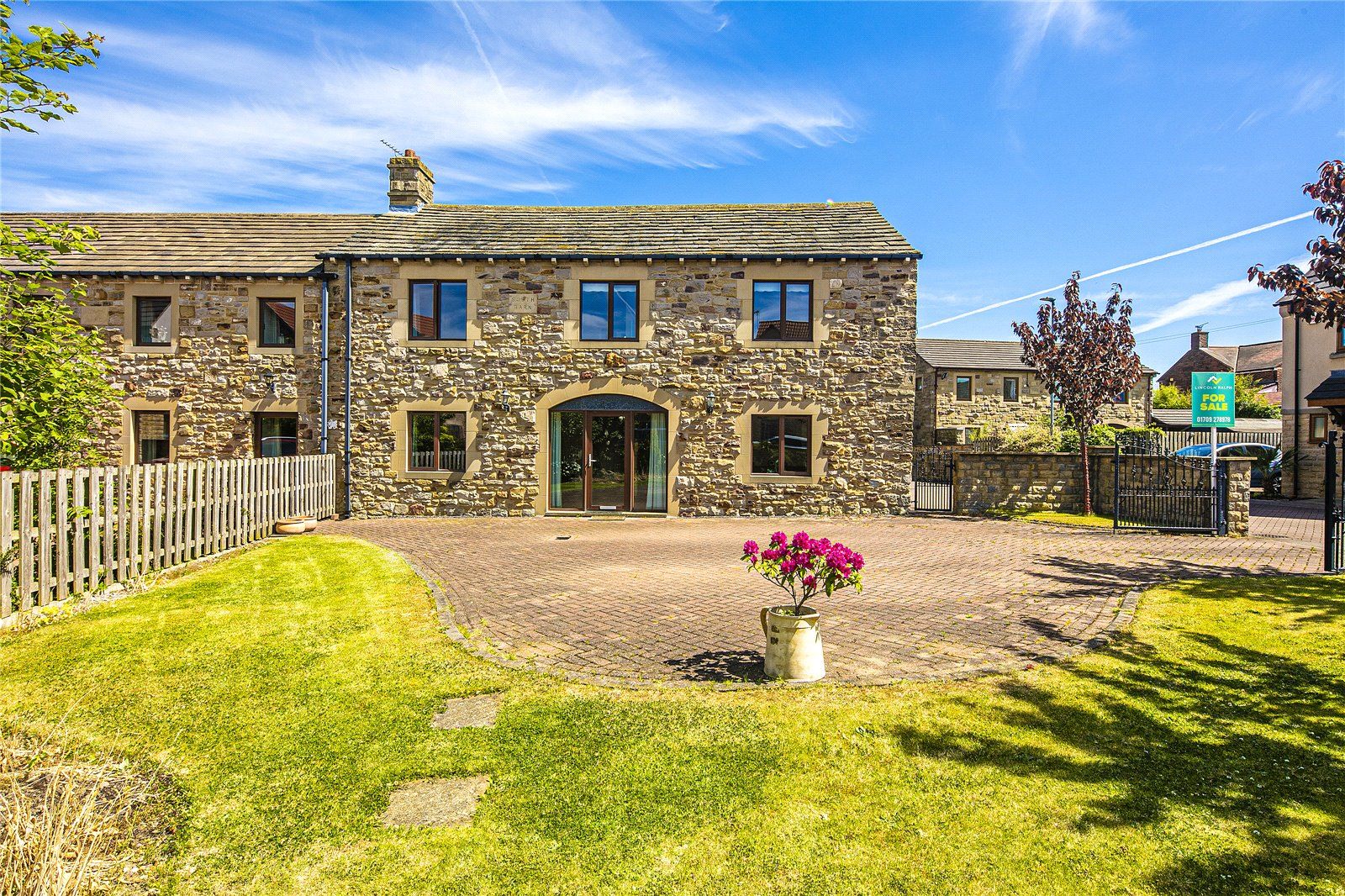 3 bed semidetached house for sale in The Old Stables, Upper Haugh