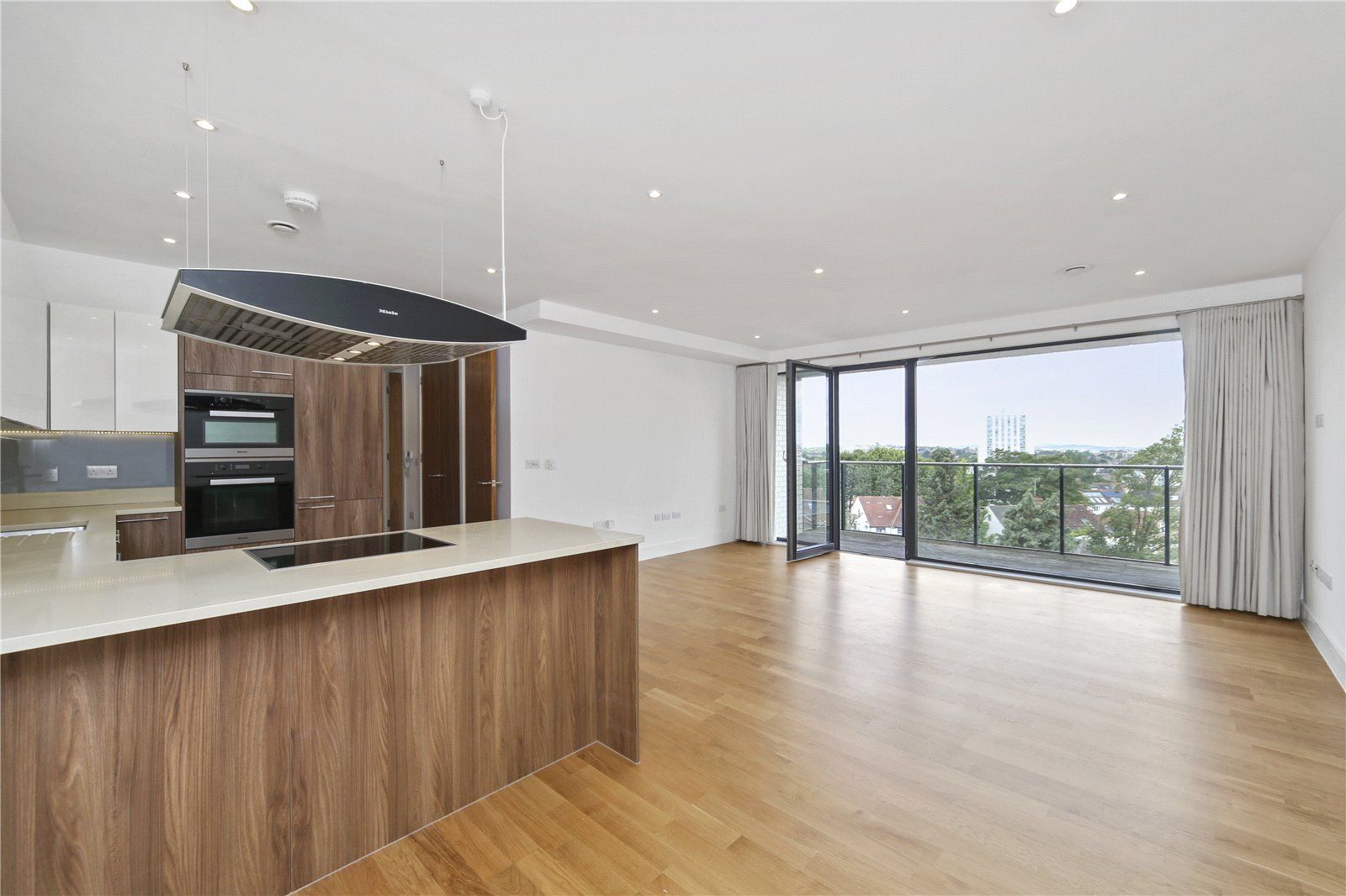 Regis Place, 10 Llanvanor Road, Childs Hill, London NW2