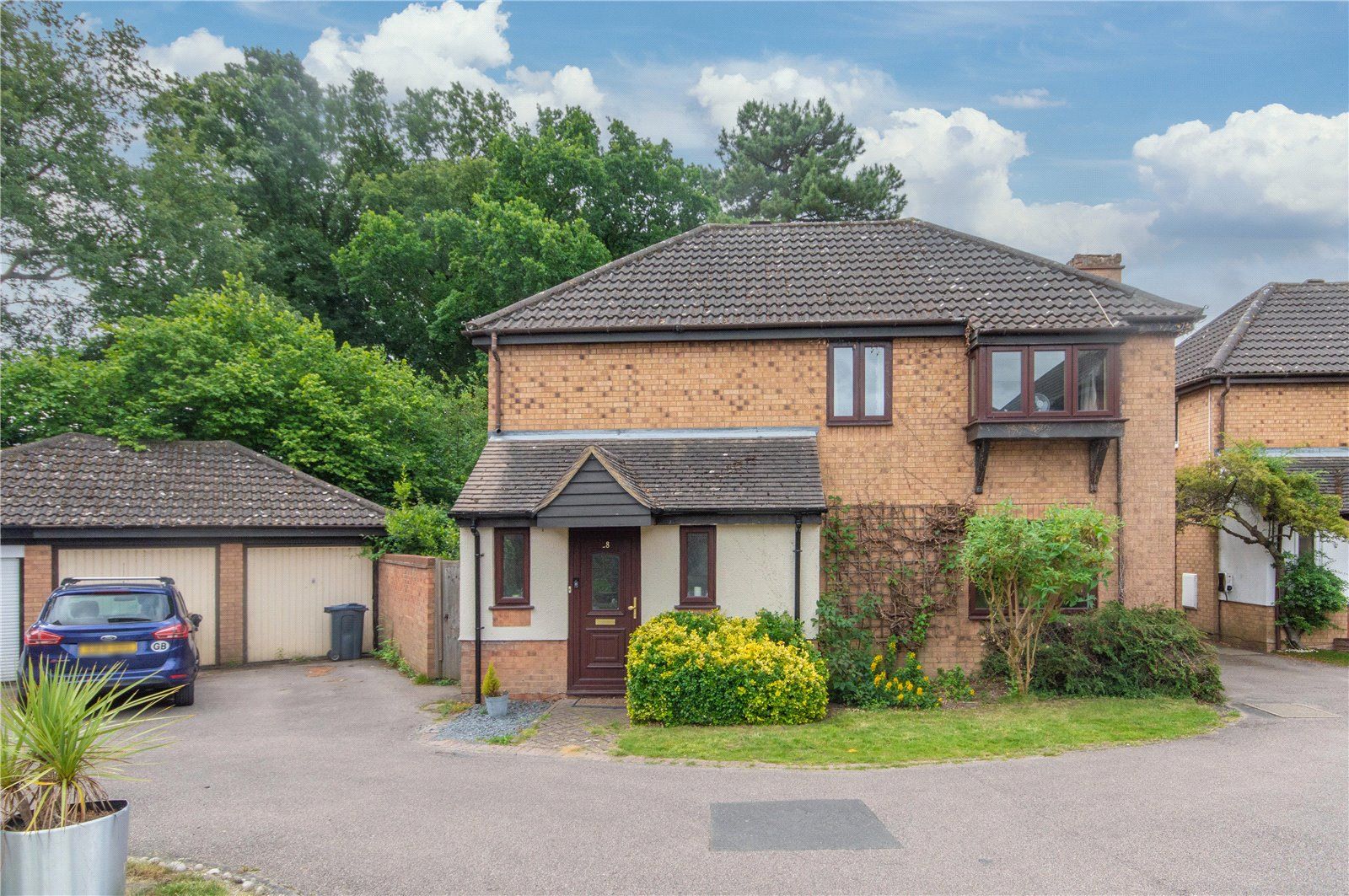 4 bed detached house for sale in Dove Close, Thorley Park,