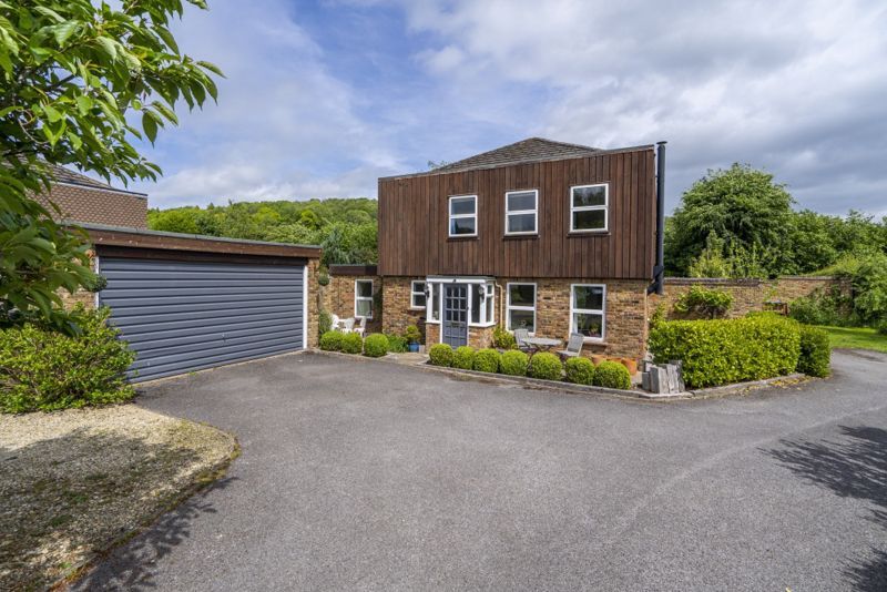 4 bed detached house for sale in Frogmore Close, Hughenden Valley, High HP14 Zoopla
