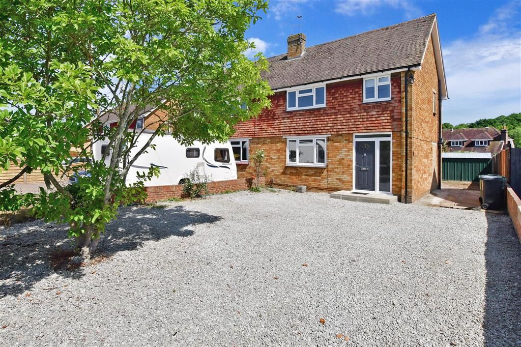 3 bed semidetached house for sale in Willington Street, Maidstone