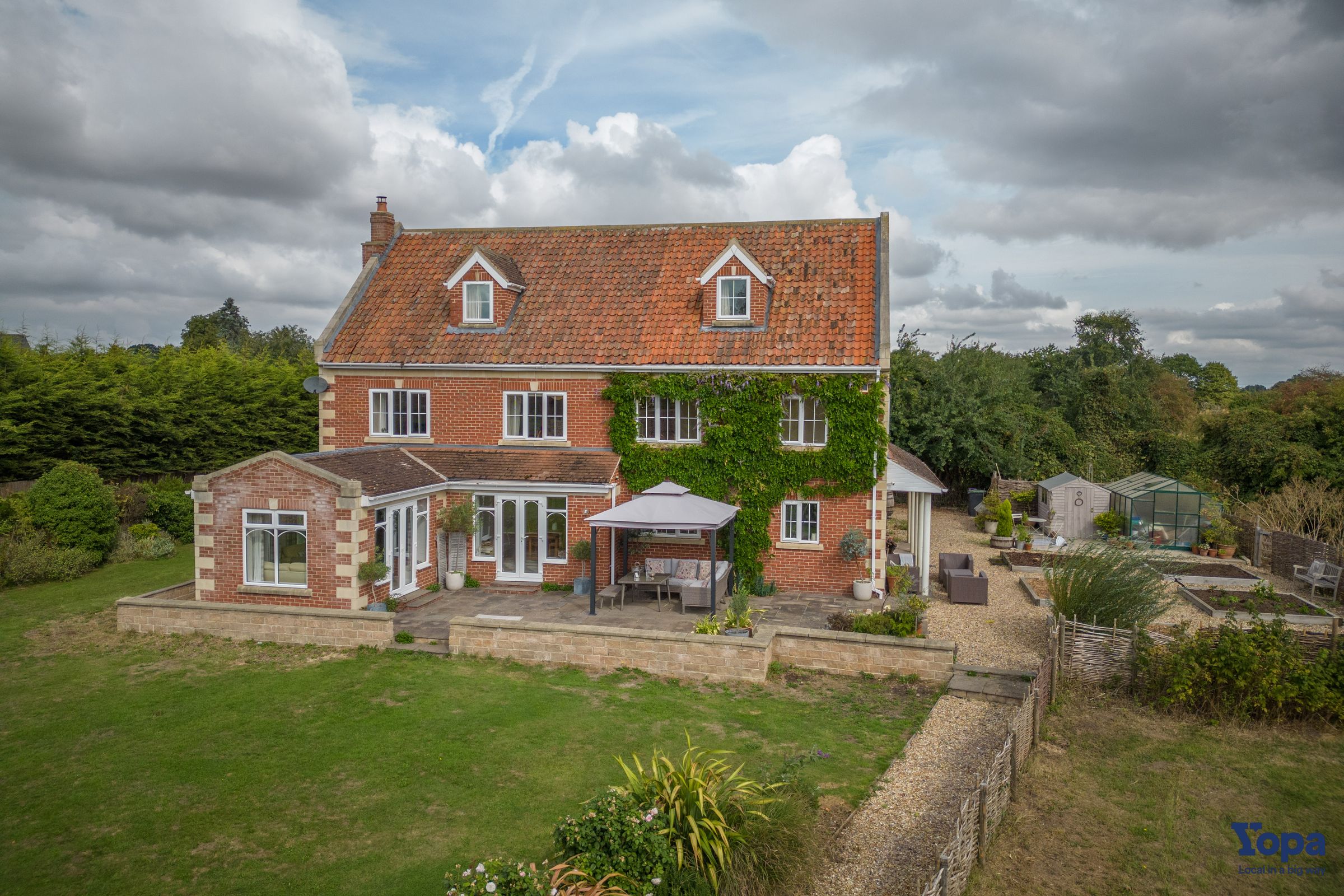 7 bed detached house for sale in High Street, Brant Broughton, Lincoln