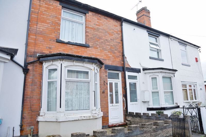 3 bed terraced house for sale in Oxford Gardens, Stafford