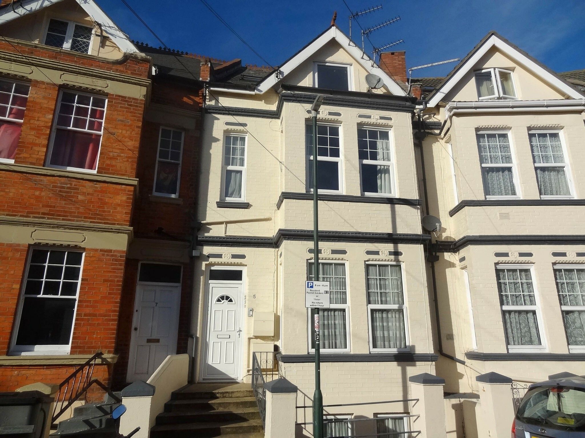 2 bed flat for sale in Windsor Road, Bournemouth BH5 Zoopla