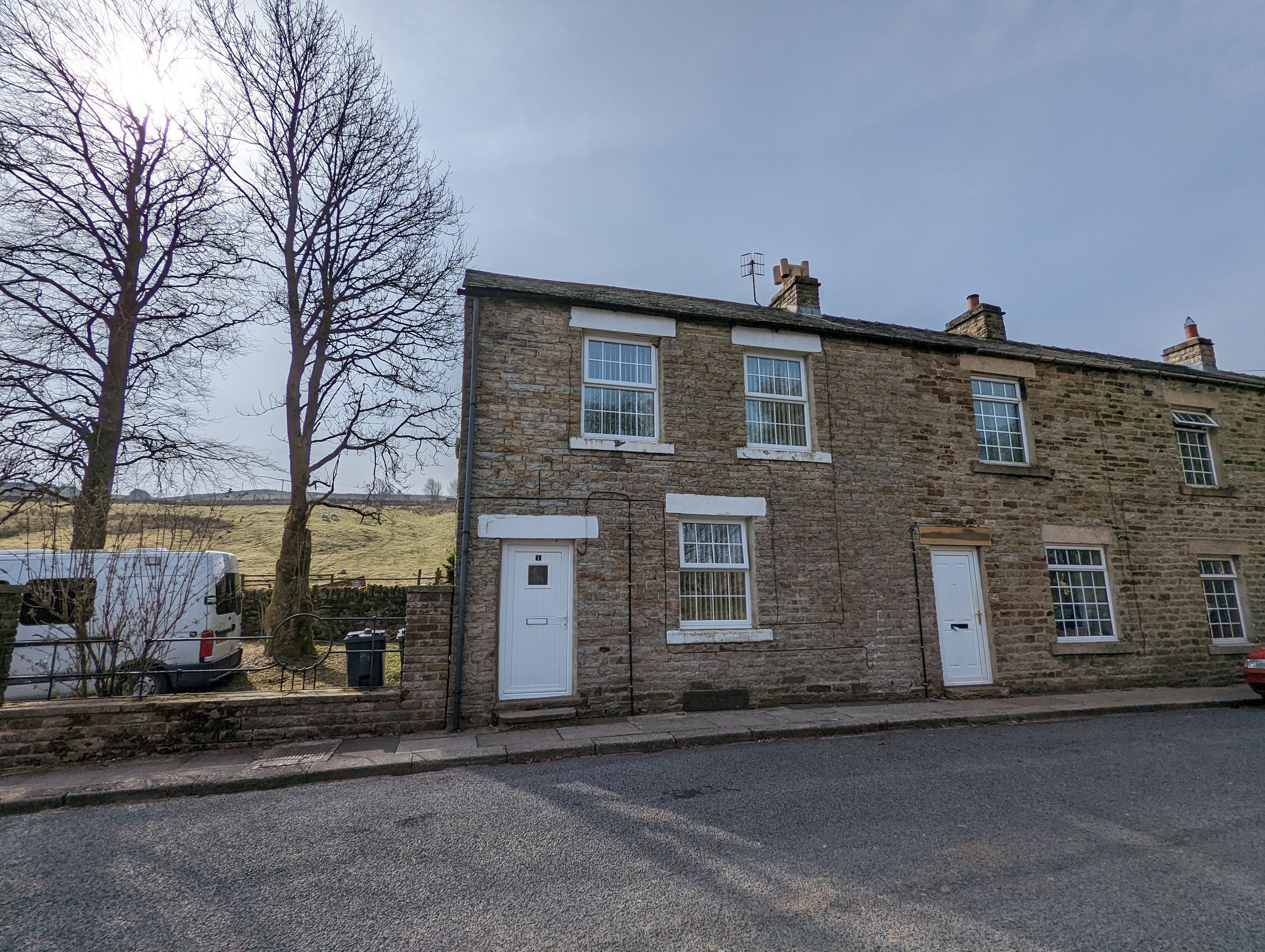 2 bed end terrace house for sale in North View,