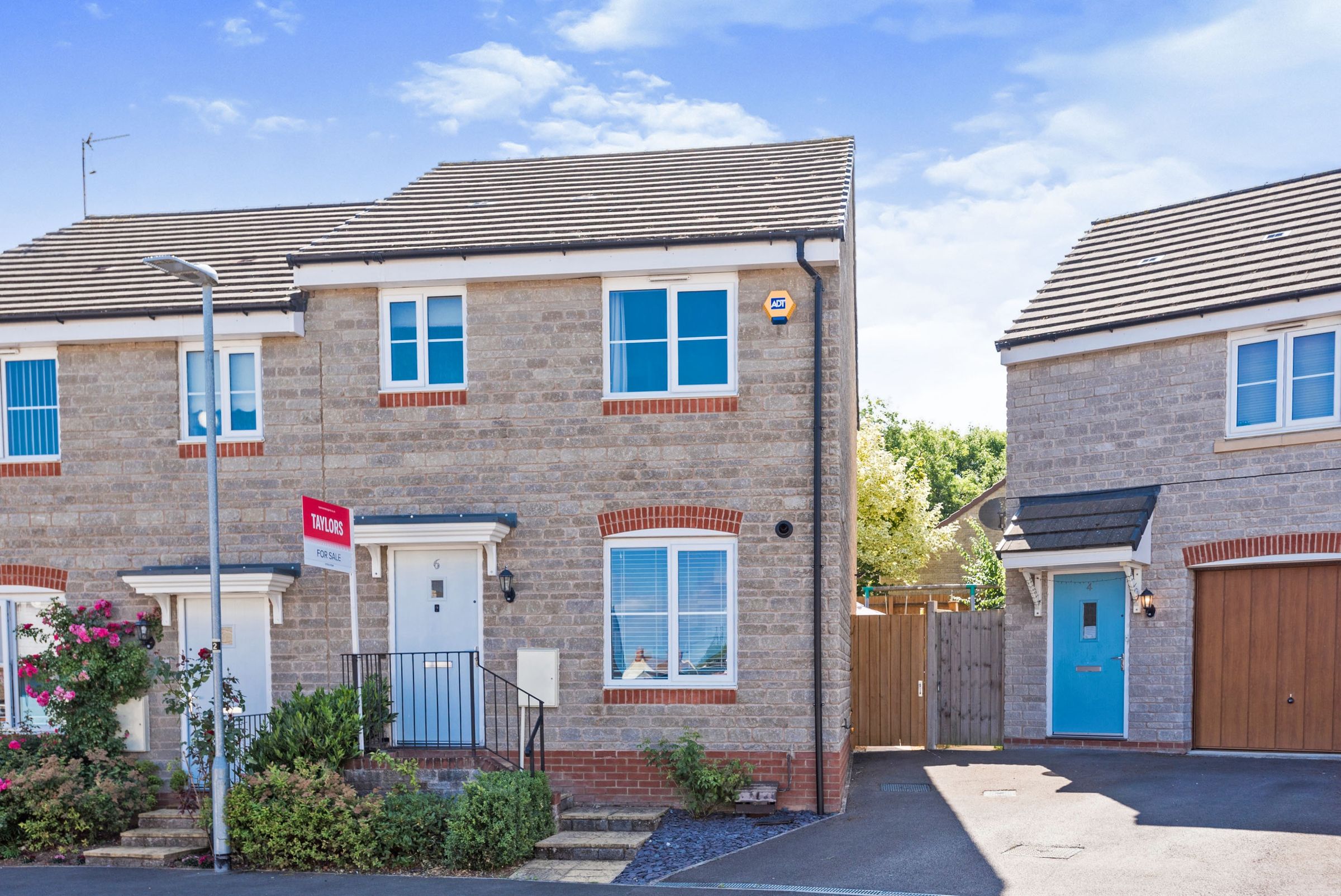 3 bed semidetached house for sale in Cob Hill, Purton, Swindon SN5