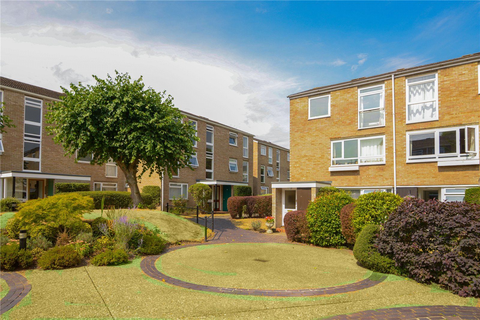 2 bed flat for sale in Harrowdene Gardens, Teddington, Middlesex TW11