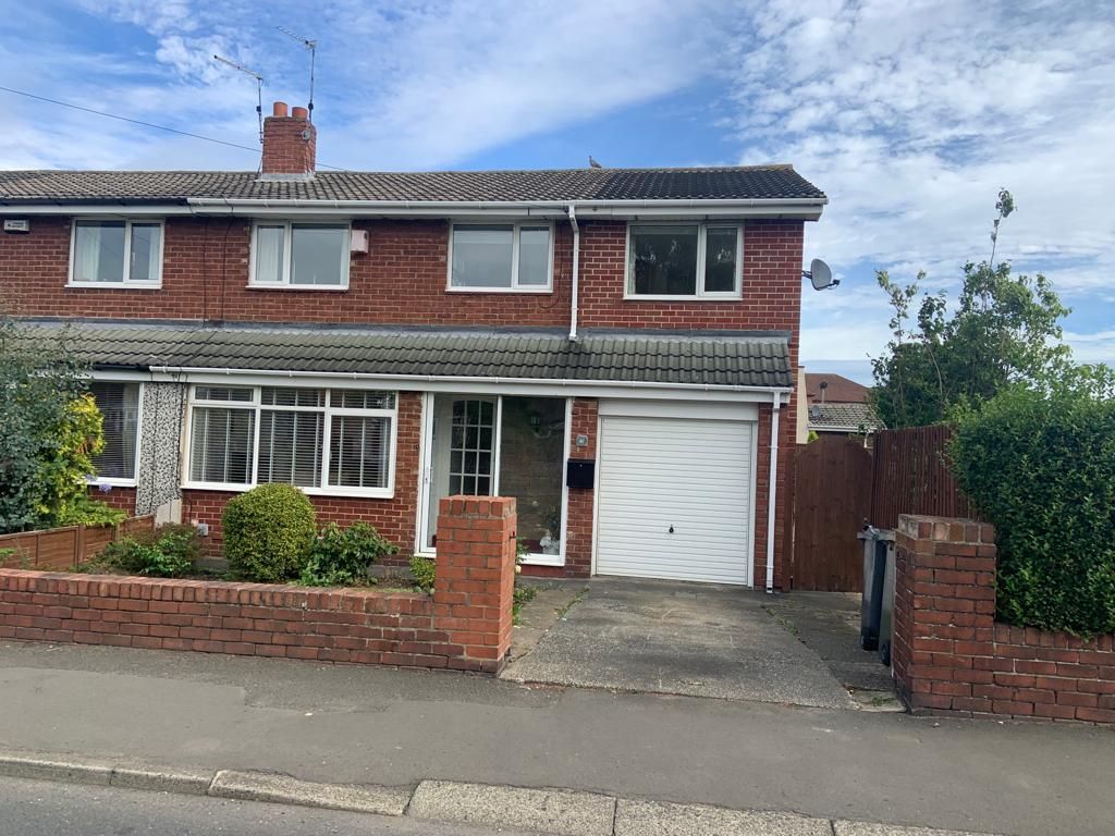 4 bed semidetached house for sale in Meadway, Forest Hall, Newcastle