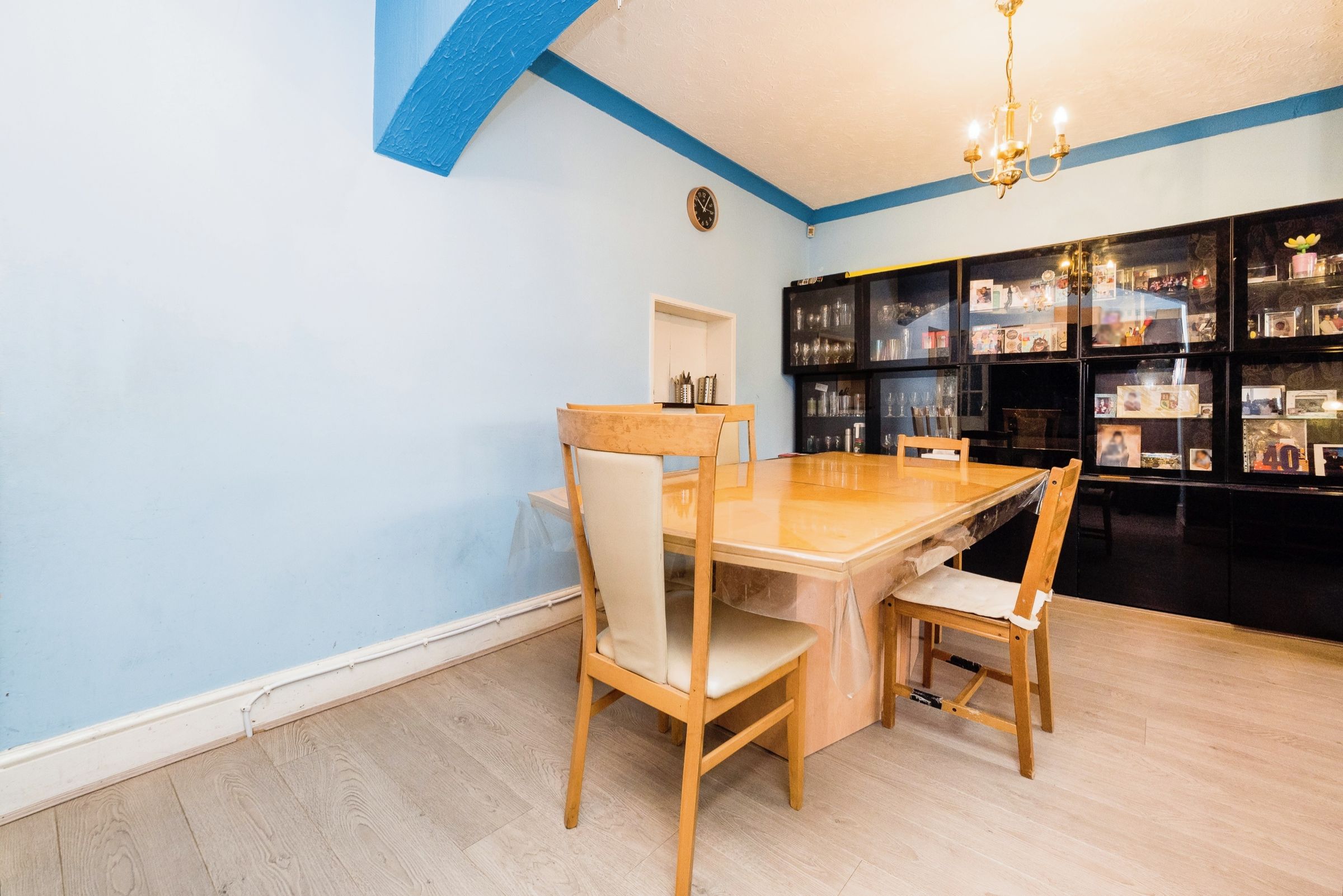 5 bed semidetached house for sale in Upper Rainham Road, Hornchurch