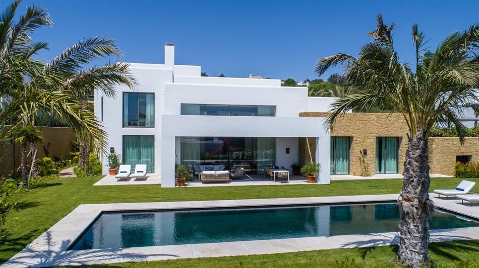 5 bed villa for sale in Casares, Costa Del Sol, Spain Zoopla