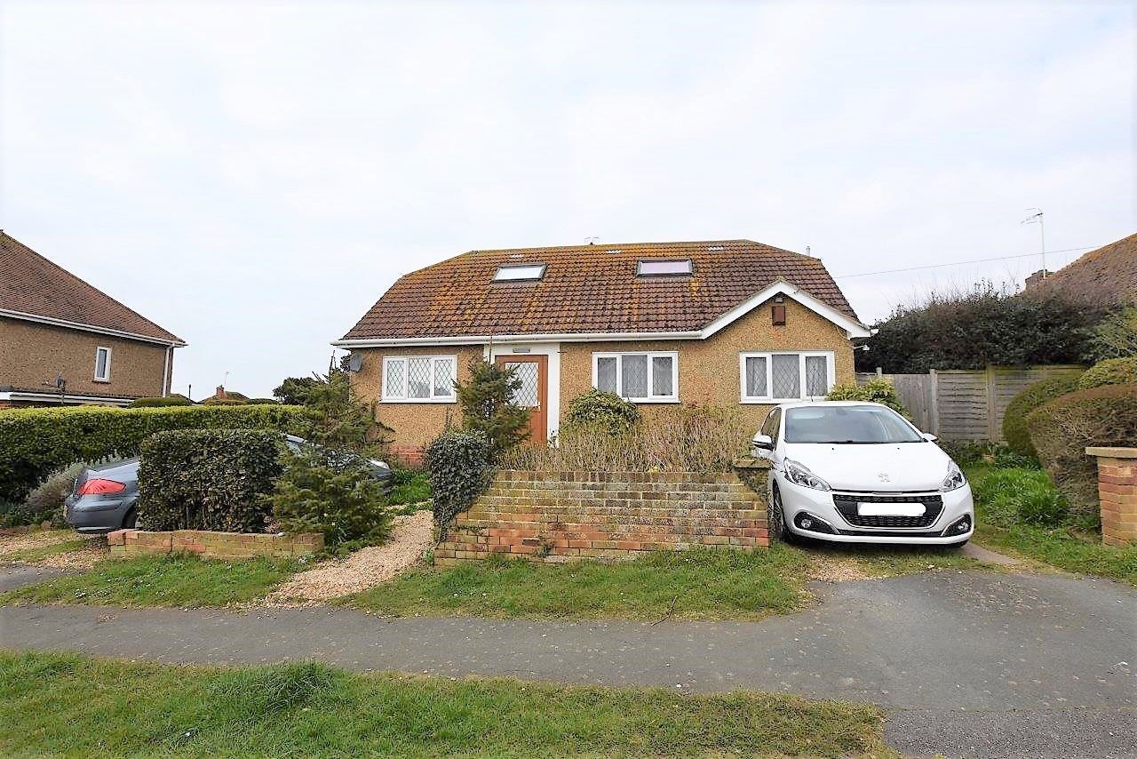 4 bed detached house for sale in Broomfield Avenue, Cliffs