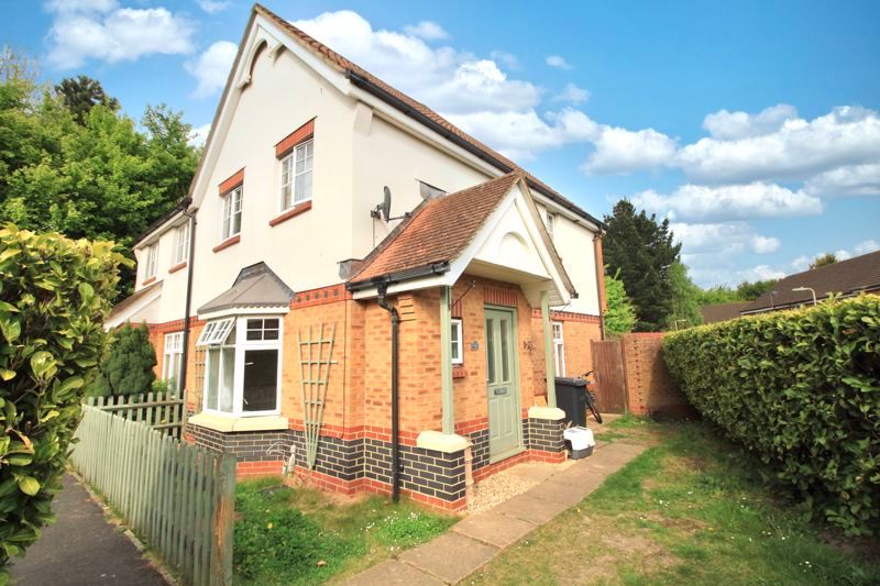 3 bed semidetached house for sale in Quob Farm Close, West End