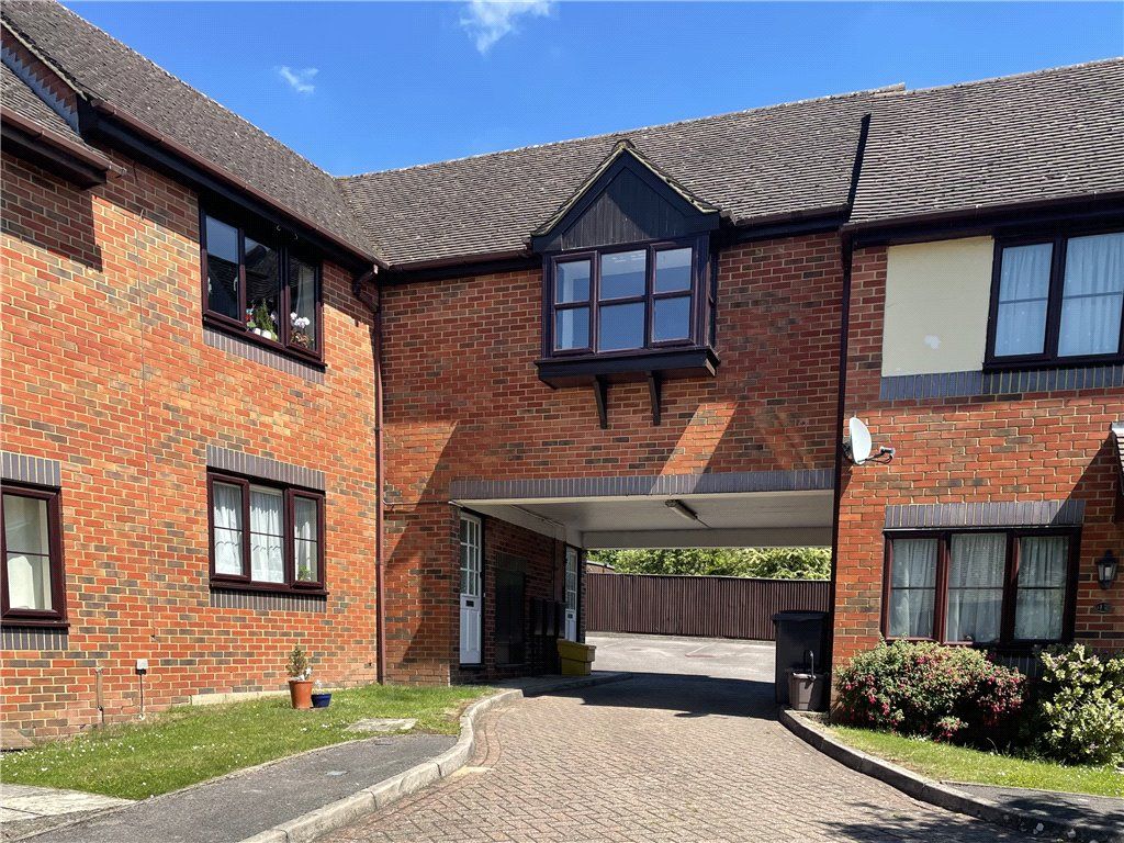 Studio for sale in The Cloisters, High HP13 Zoopla