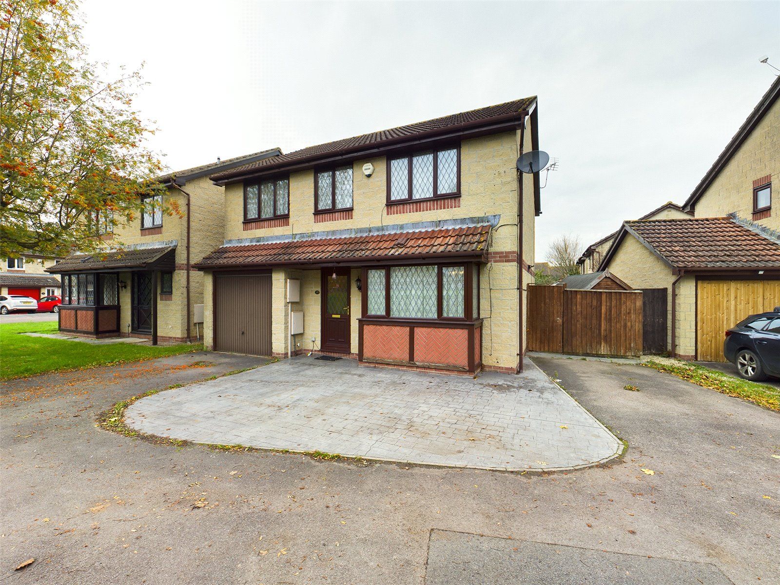 4 bed detached house for sale in Hampton Place, Churchdown, Gloucester, Gloucestershire GL3 Zoopla