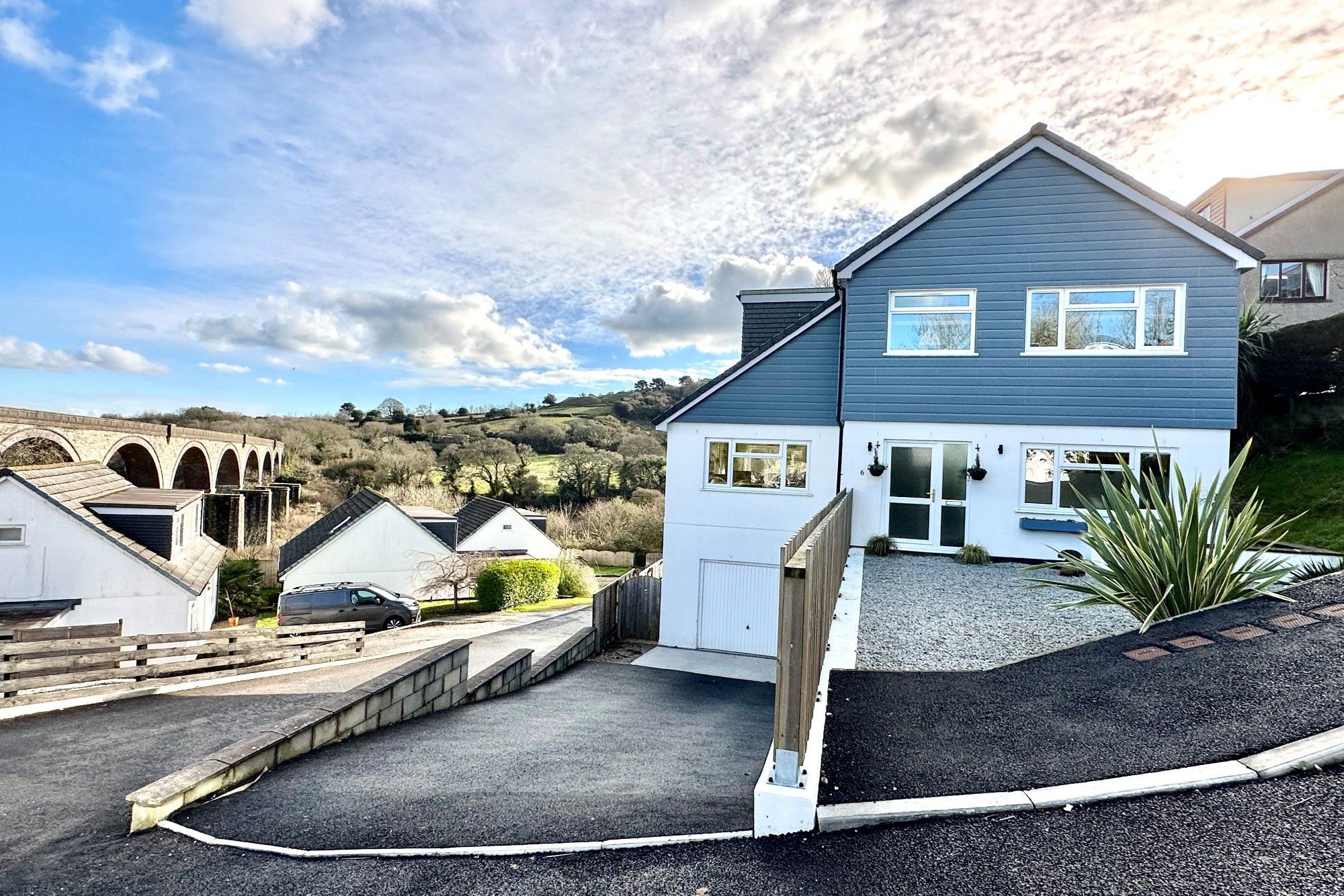 4 bed detached house for sale in Polsethow, Penryn TR10 Zoopla