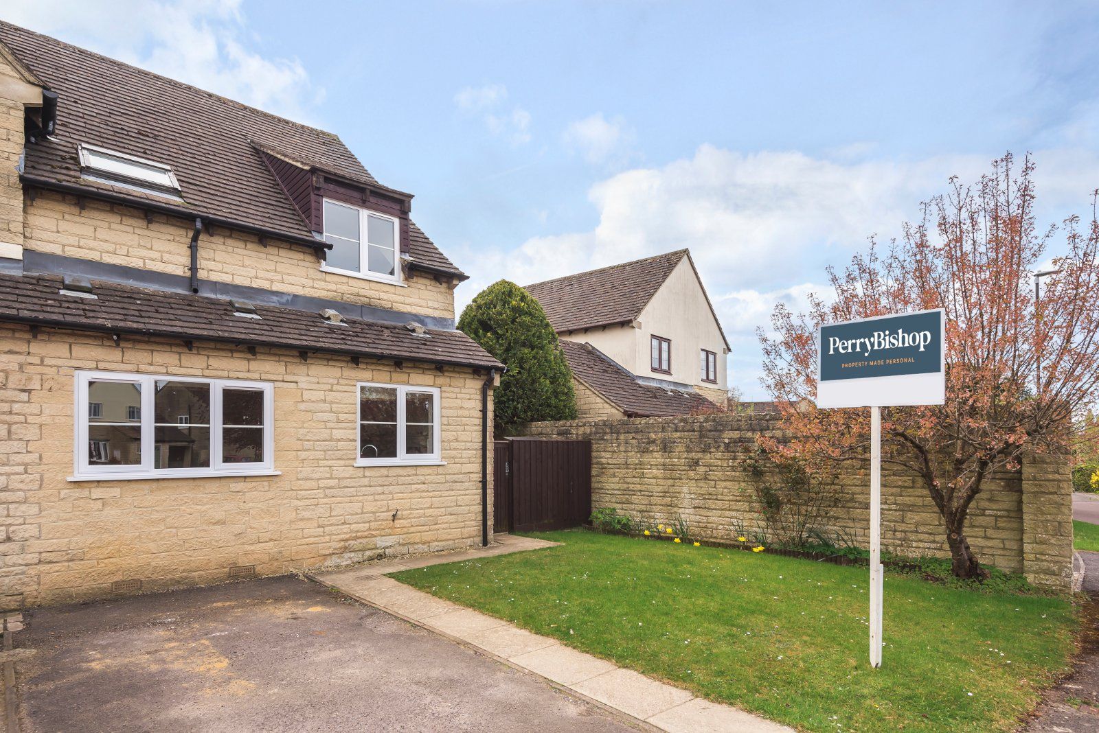 3 bed semidetached house for sale in Chalford, Stroud, Gloucestershire