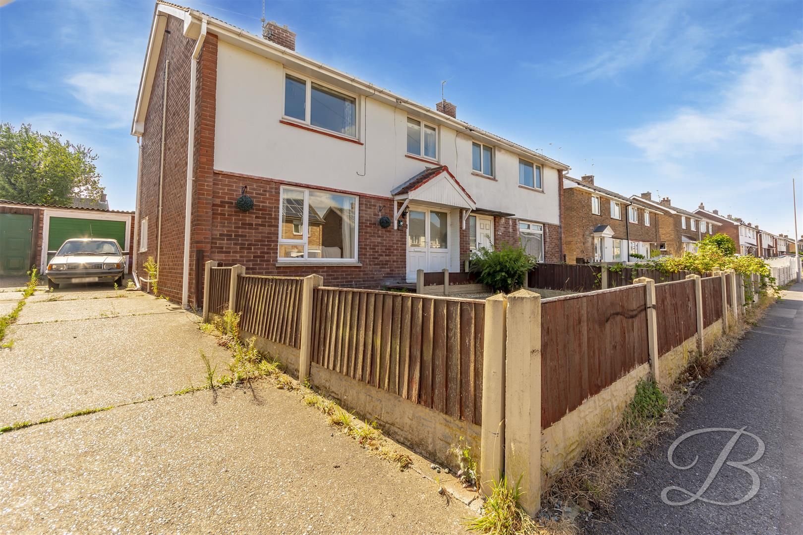 3 bed semidetached house for sale in Chestnut Drive, New Ollerton