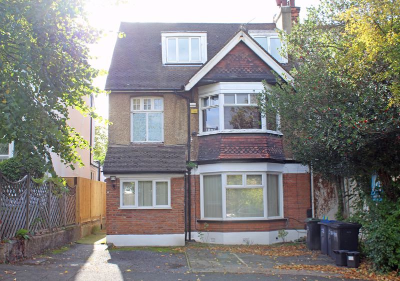 2 bed flat for sale in Brambledown Road, Sanderstead, South Croydon CR2