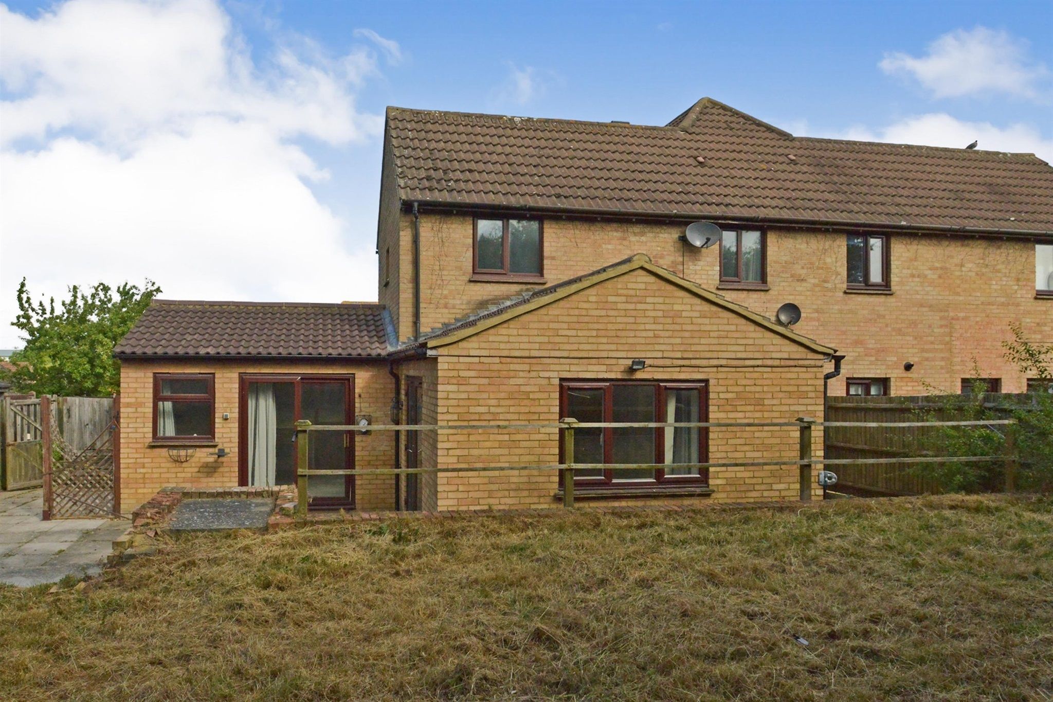 2 bed semidetached house for sale in Blatherwick Court, Shenley Church