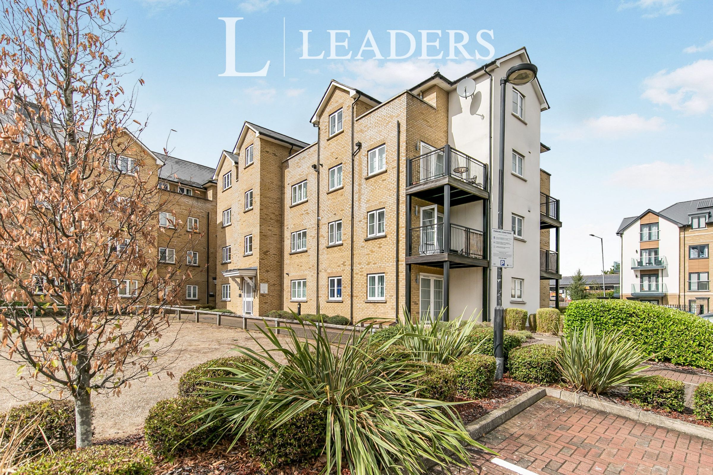 2 bed flat to rent in Gilbert Court, Clarendon Way CO1 Zoopla