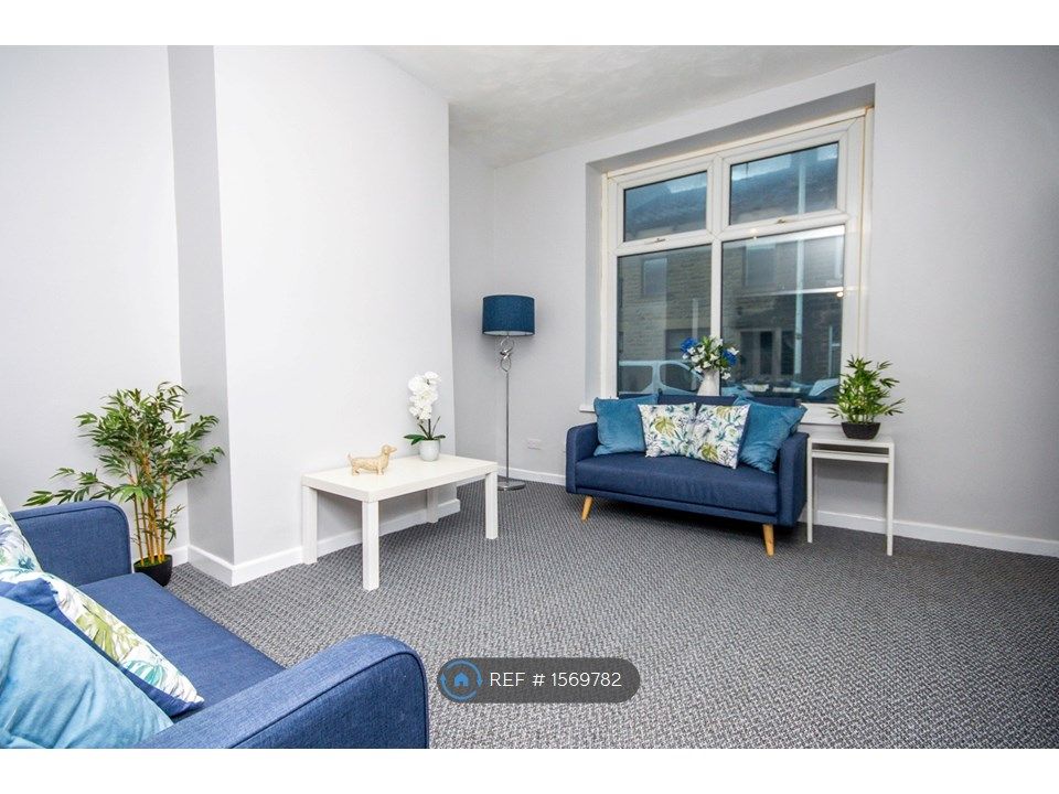 3 bed terraced house to rent in Market Street, Whitworth, Rochdale OL12