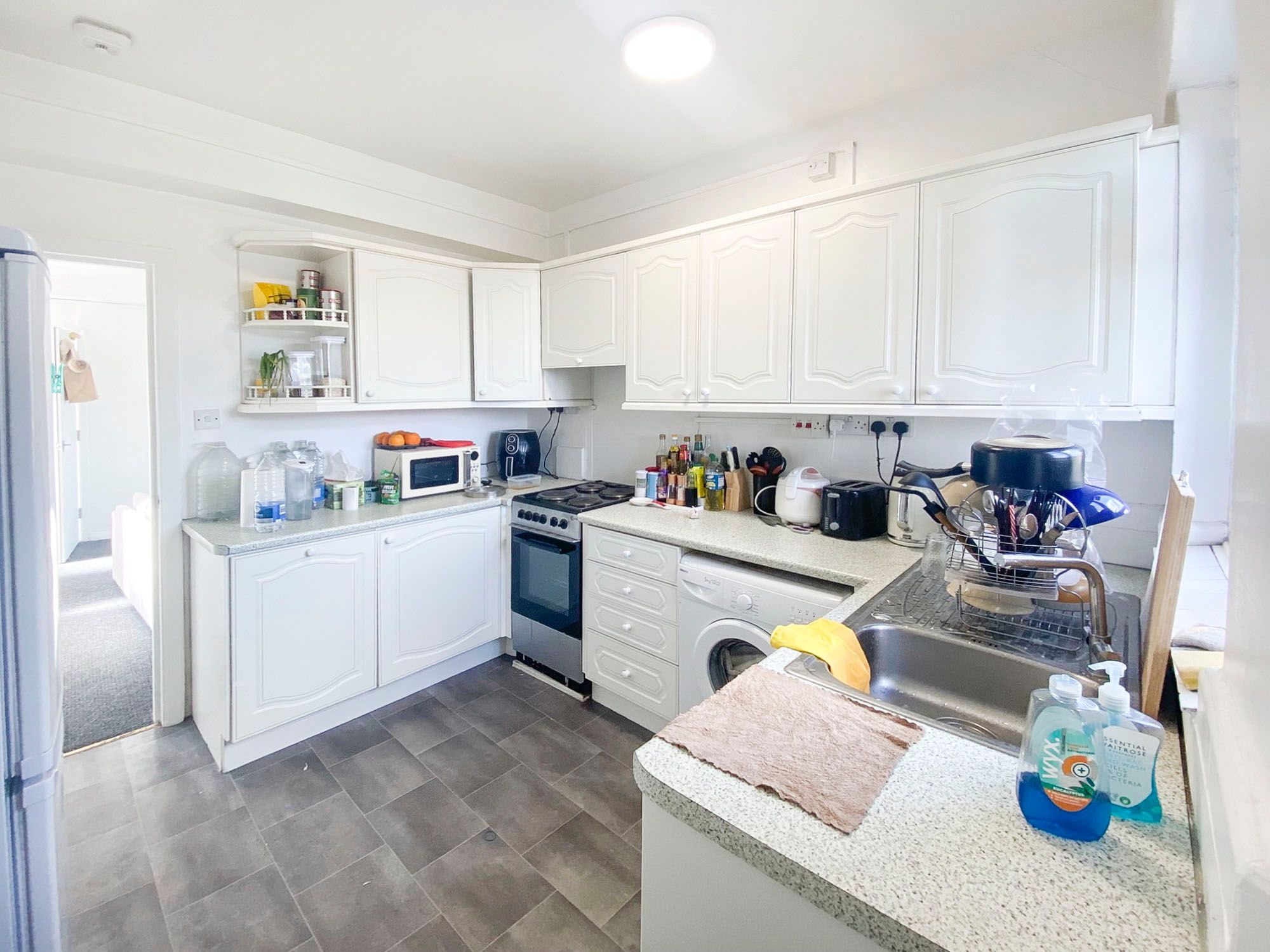 2 bed flat to rent in Warren Court, Euston Road, London NW1 Zoopla