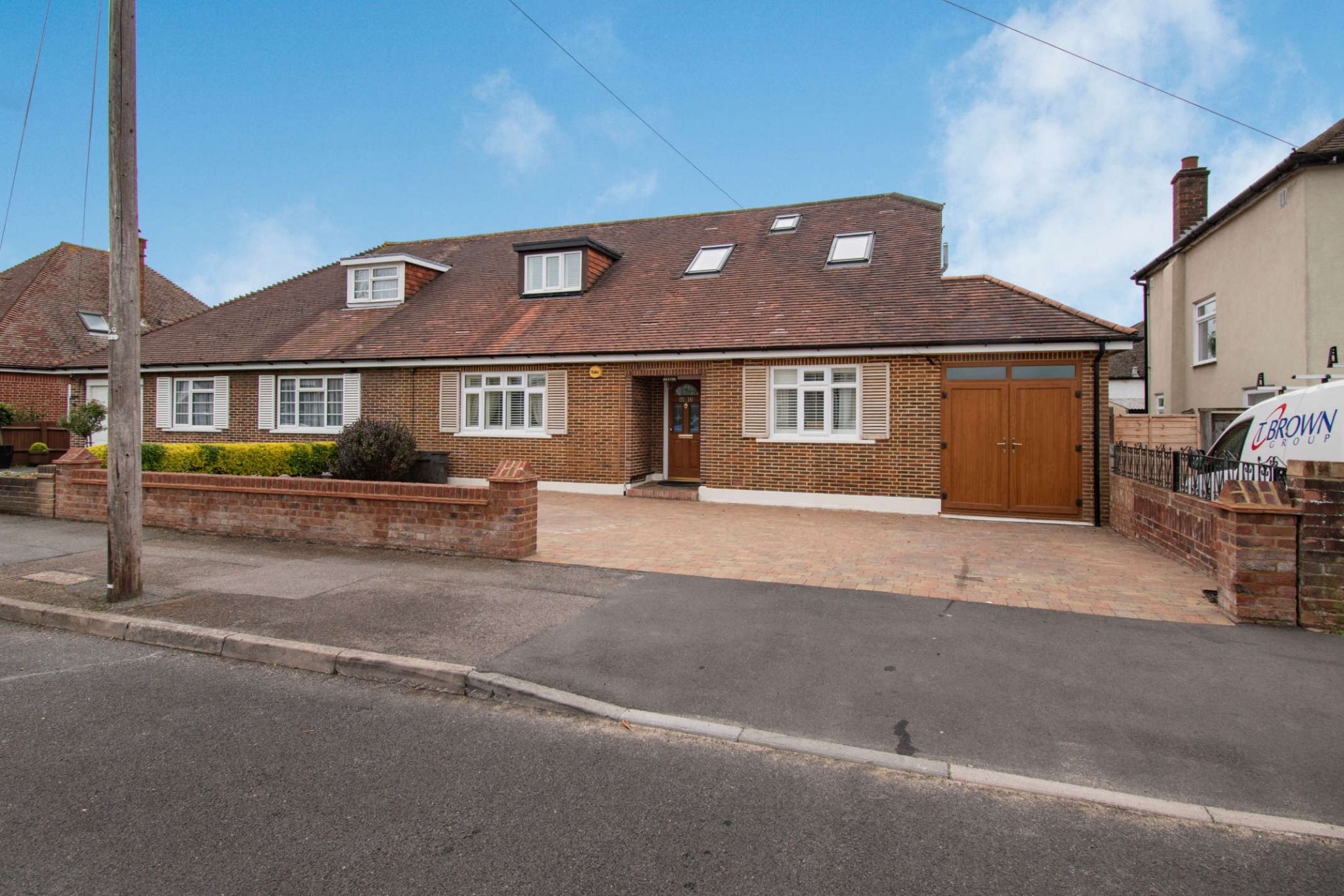 5 bed semidetached house for sale in Cranbourne Road, Northwood Hills