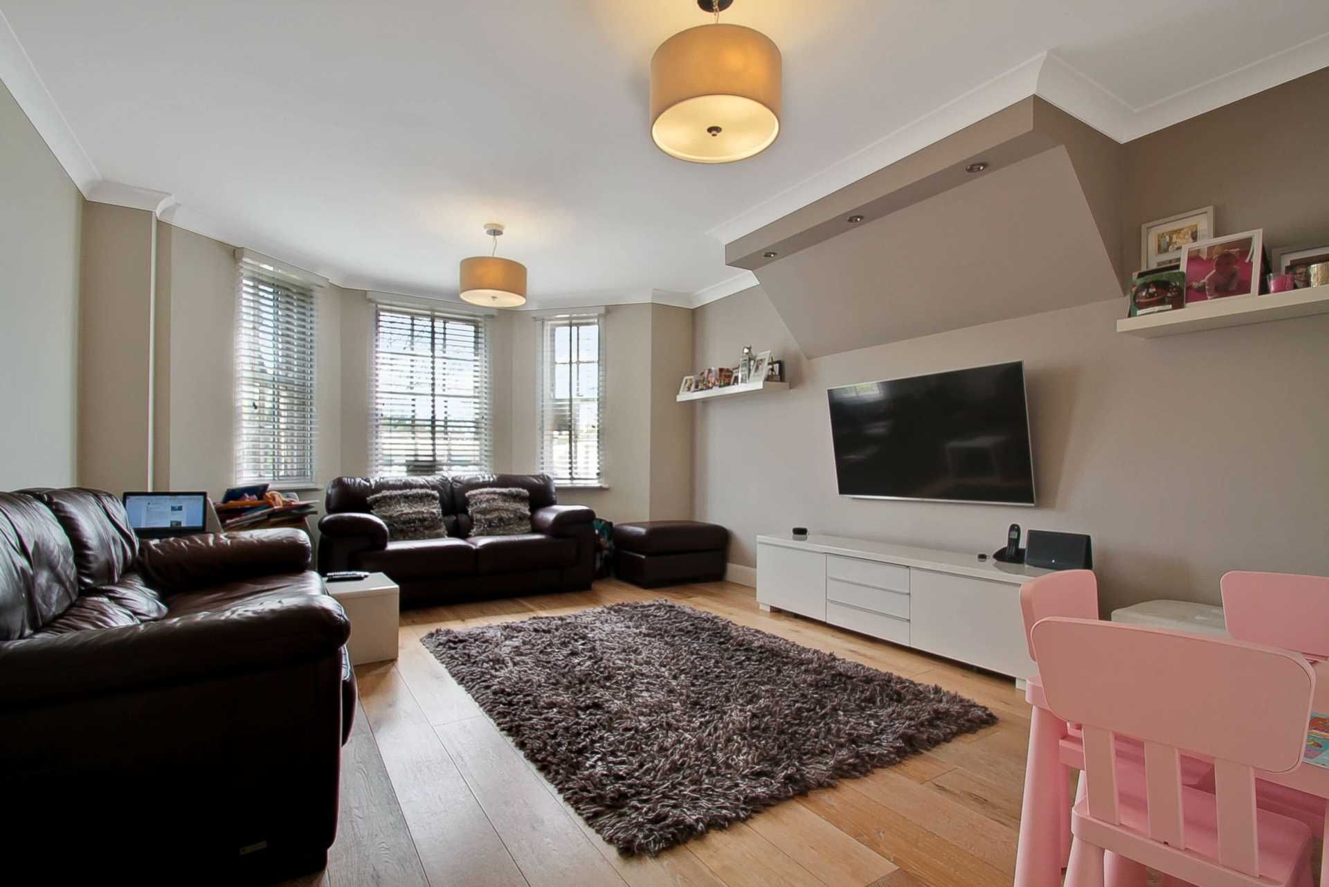 Queensborough Court Finchley N3