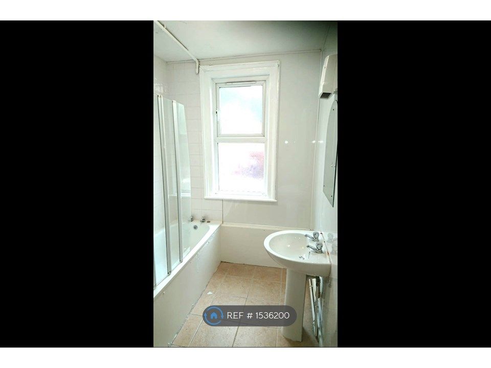 2 bed flat to rent in Coombe Vale Road, Teignmouth TQ14 Zoopla