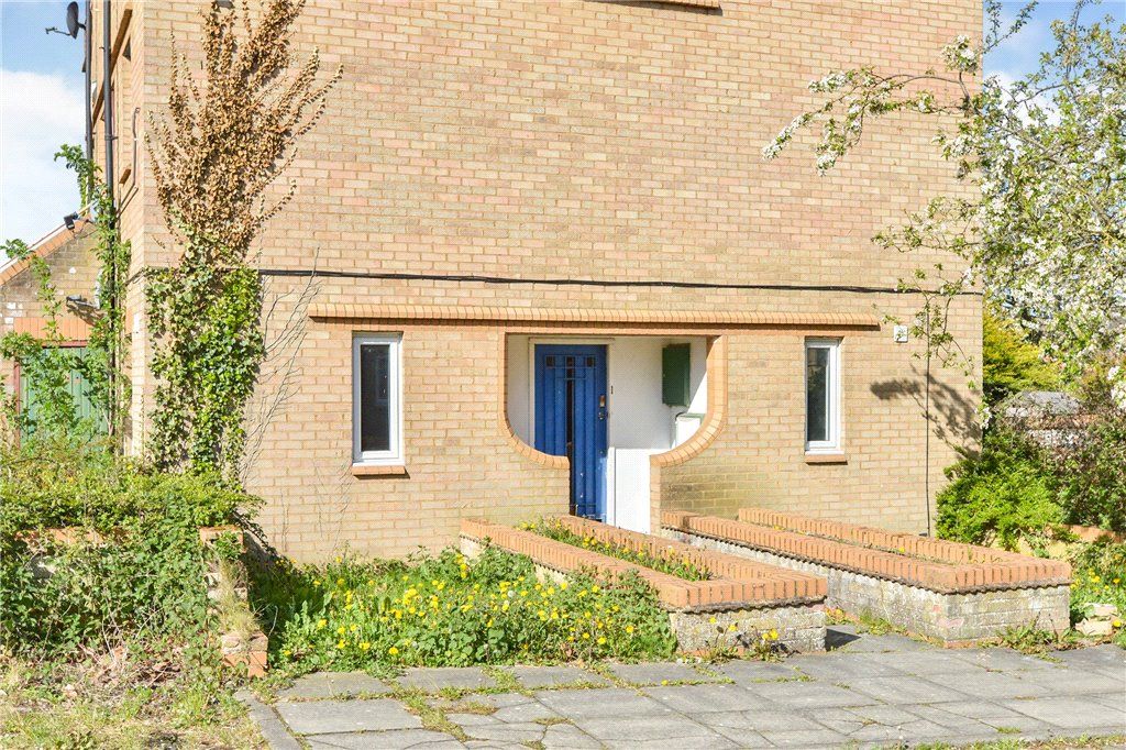 2 bed flat for sale in Cartwright Place, Oldbrook, Milton Keynes MK6