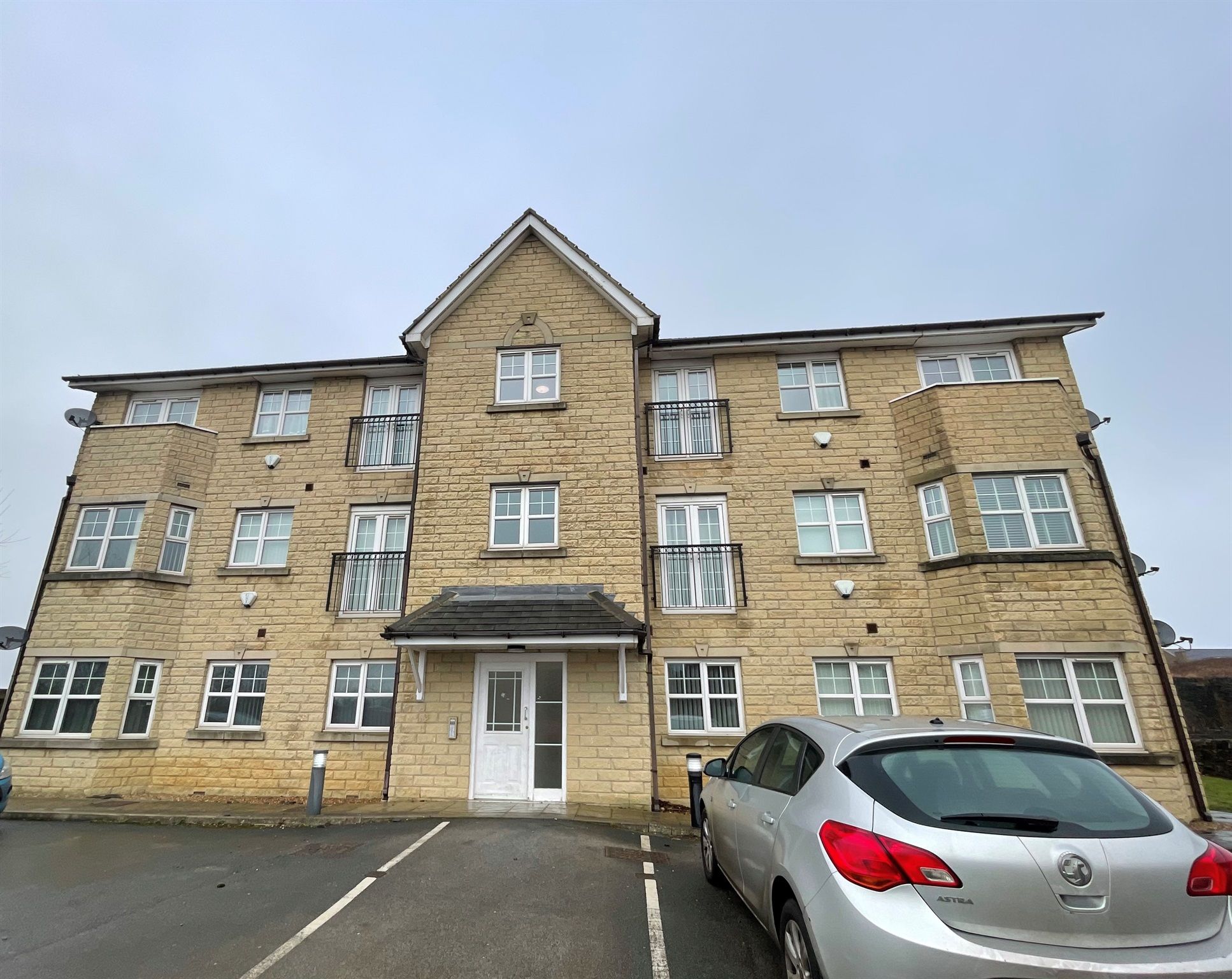 2 bed flat for sale in Trooper Lane, Southowram, Halifax HX3 Zoopla