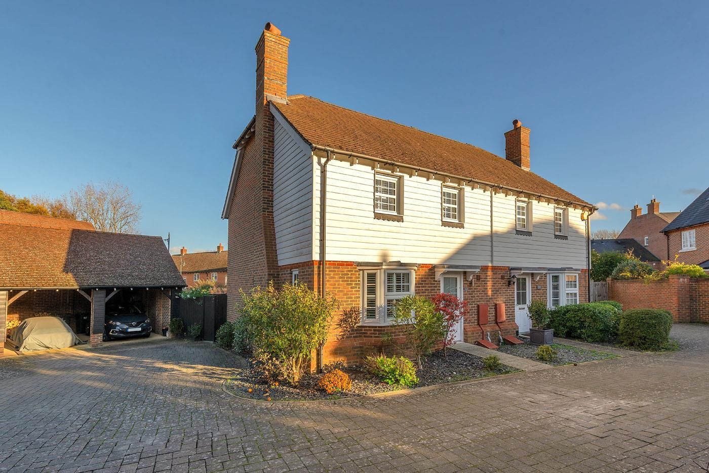 3 bed semidetached house for sale in King Hill, Kings Hill, West
