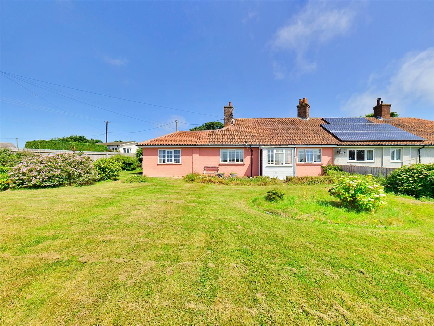 3 bed semidetached bungalow for sale in Cromer Road, Gimingham