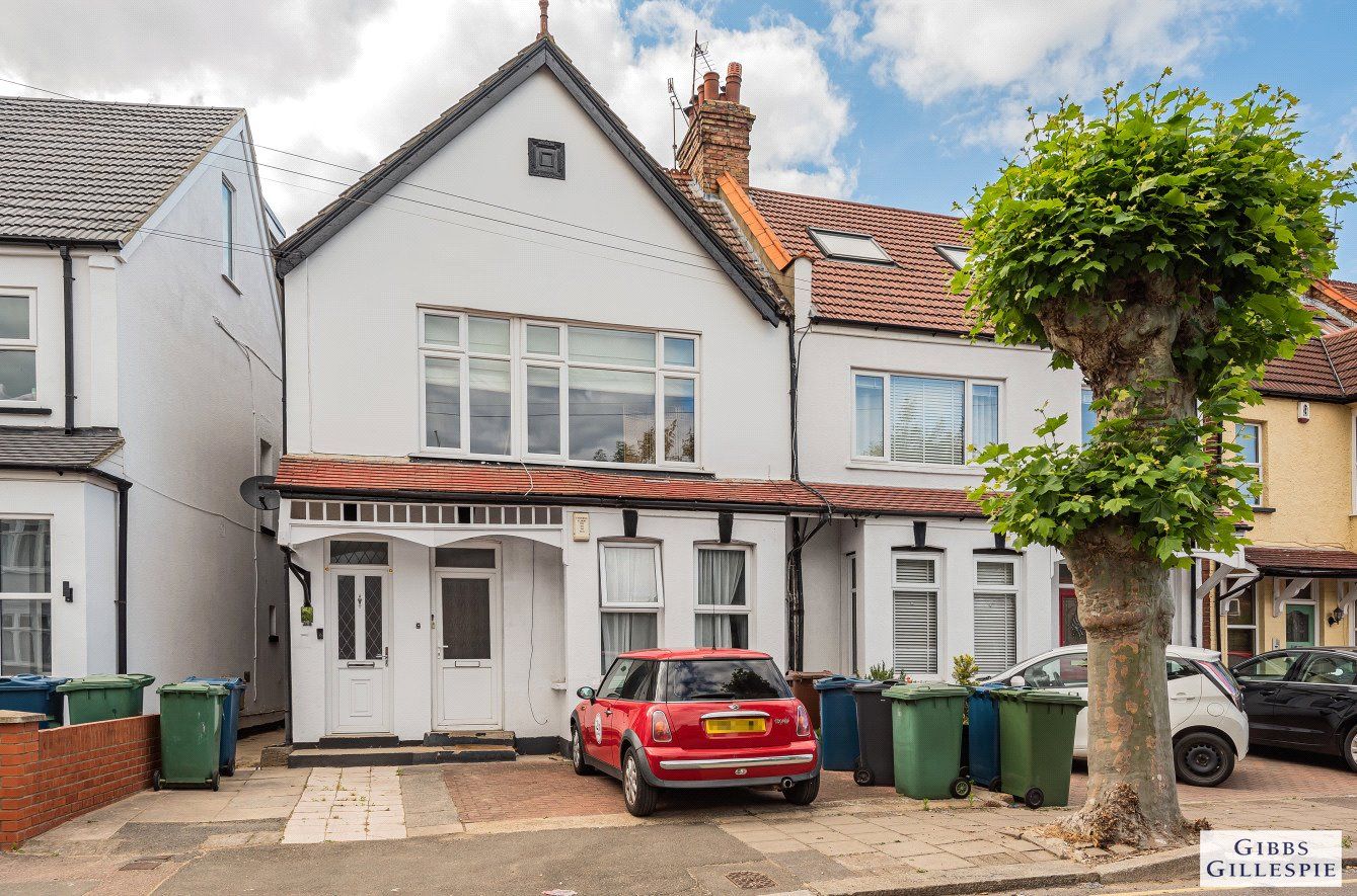 2 bed for sale in Welldon Crescent, Harrow, Middlesex HA1