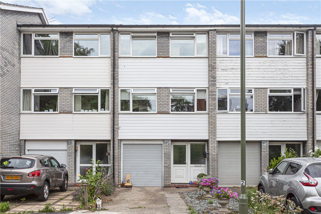 4 bed terraced house for sale in Green Park, StainesUponThames